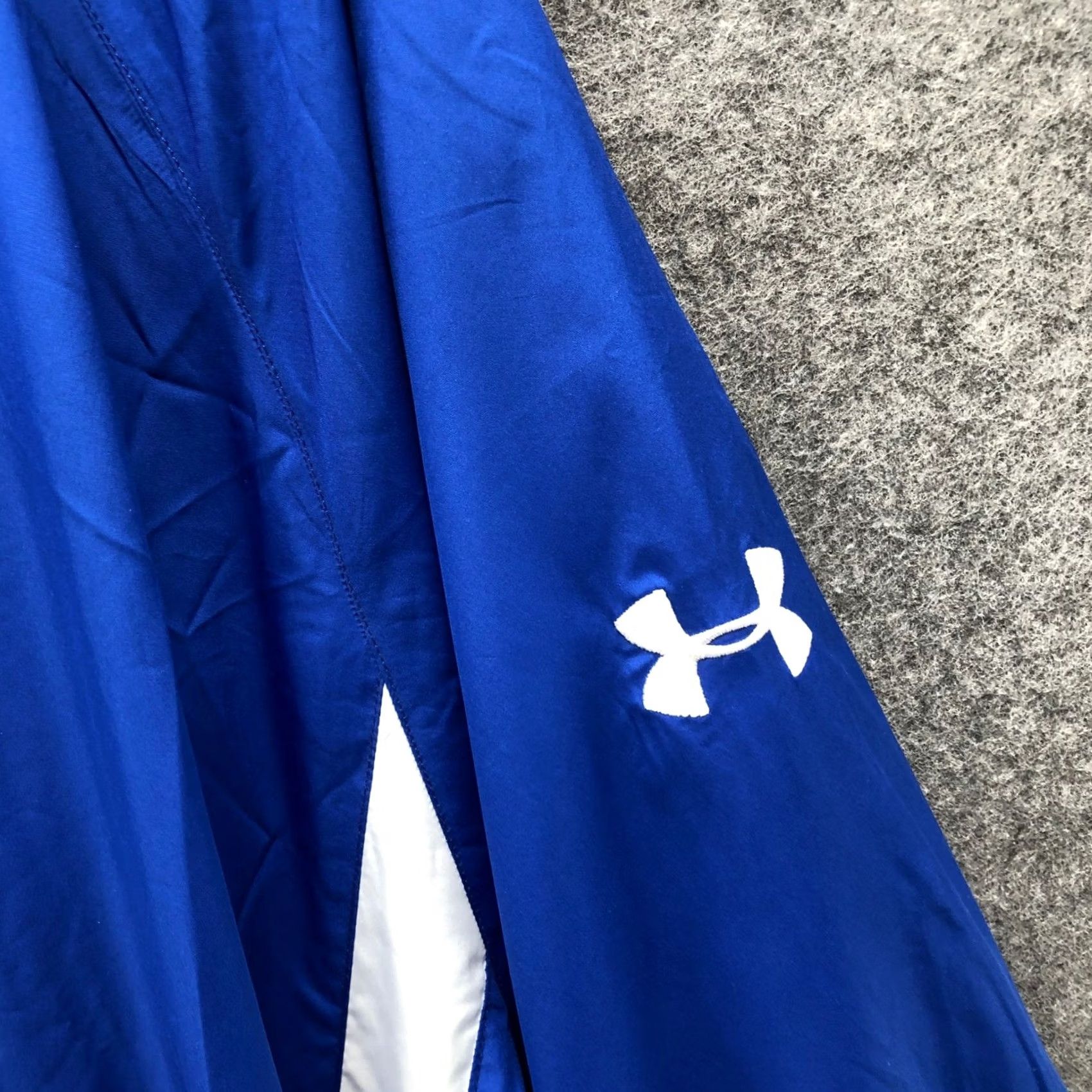 Under Armour Under Armour Windbreaker V-Neck Pullover Mens 2XL Blue Jacket Training Active Size US XXL / EU 58 / 5 - 5 Thumbnail