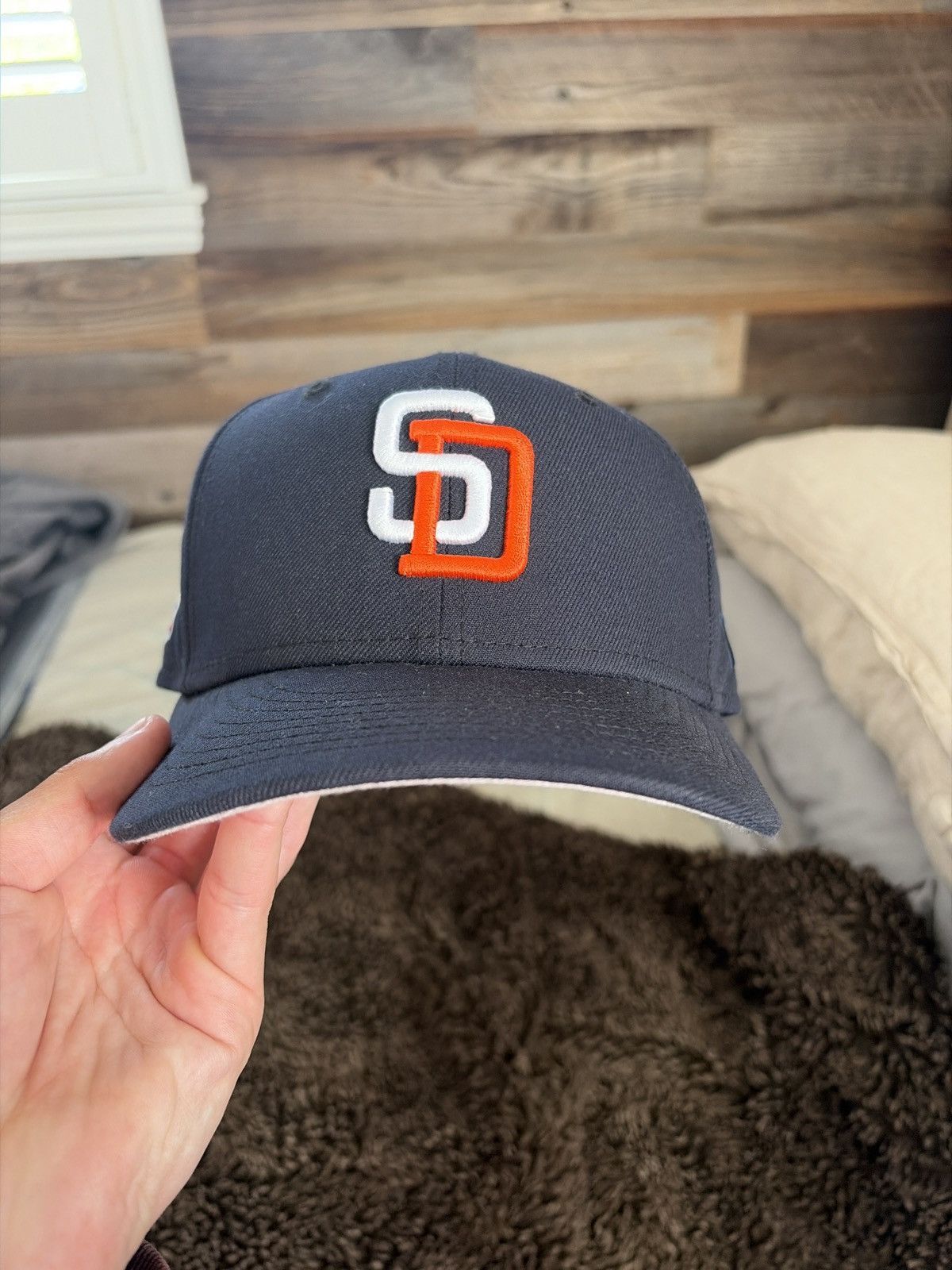 New Era 1998 World Series San Diego Padres Fitted Size ONE SIZE - 1 Thumbnail