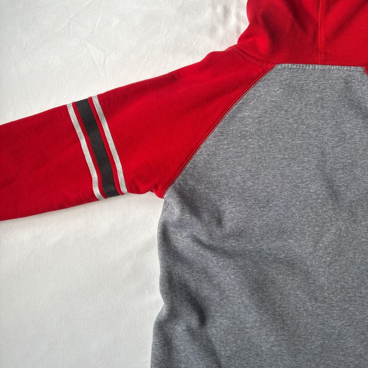 Vintage Vintage Ohio State Buckeyes Graphic Hoodie Grey & Red Medium Size US M / EU 48-50 / 2 - 7 Thumbnail
