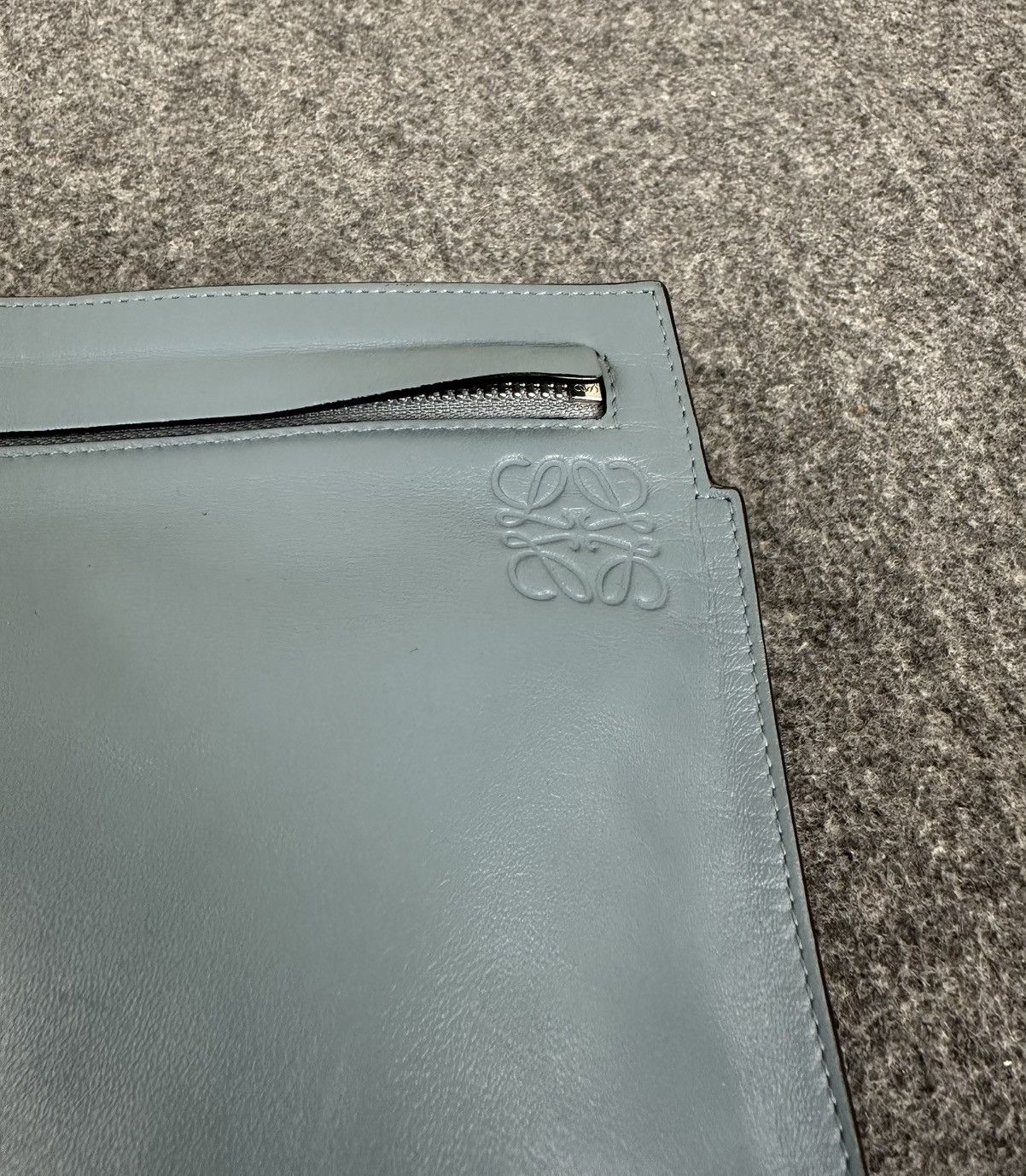 Loewe Loewe - T Pouch Leather Clutch Bag - Blue Size ONE SIZE - 10 Thumbnail
