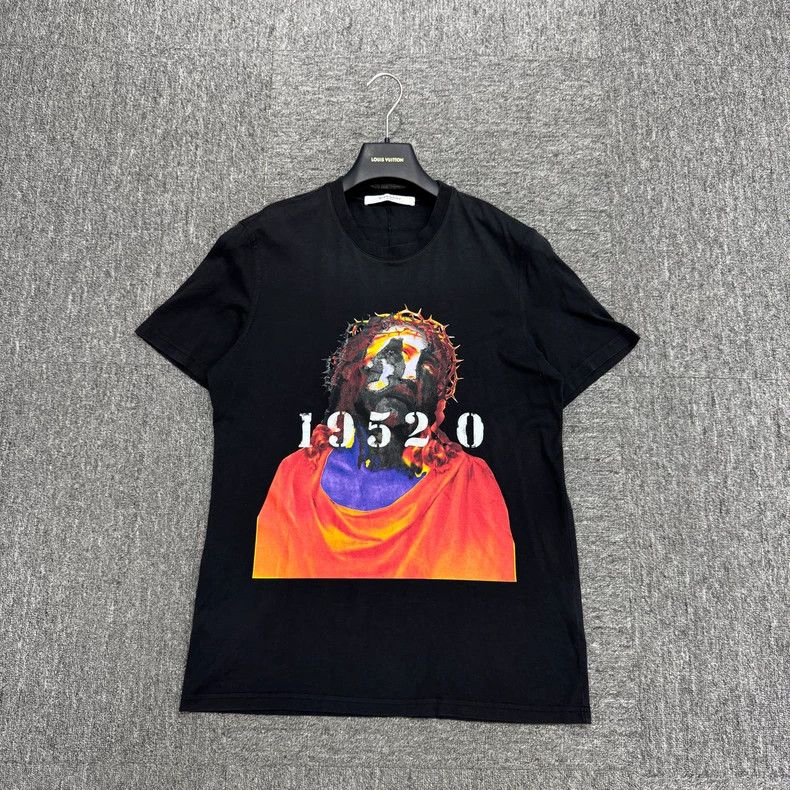Givenchy Givenchy Character Printed Short Sleeve, Size M Size US M / EU 48-50 / 2 - 1 Thumbnail