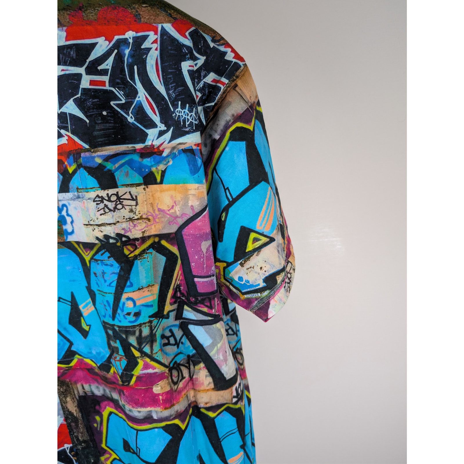 Vivienne Westwood o1rshd1 Classic Graffiti Print T-Shirt in Multiolor Size US XL / EU 56 / 4 - 12 Thumbnail
