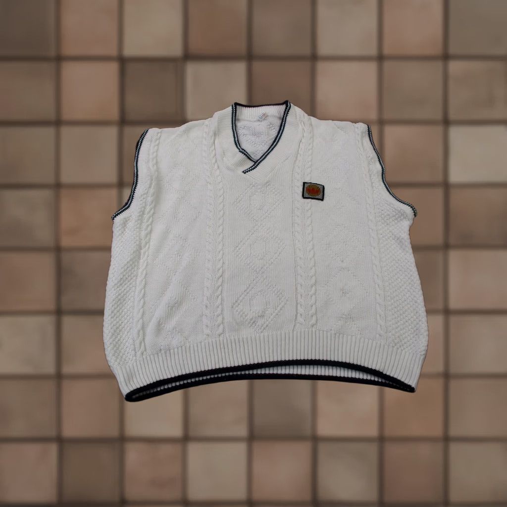 Adidas VINTAGE Adidas Sweater Vest Mens L White Vest Preppy Chunky Knit Privasport 80s Size US L / EU 52-54 / 3 - 1 Thumbnail