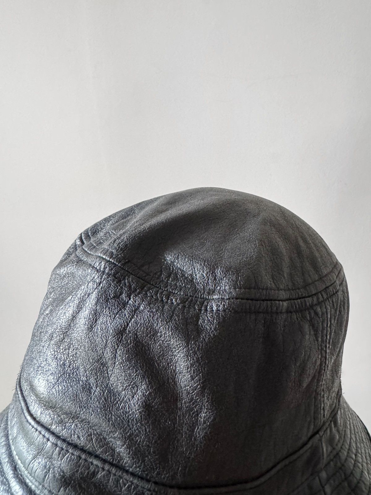 Raf Simons Raf Simons AW03 Cow Leather Bucket Hat Size ONE SIZE - 6 Thumbnail