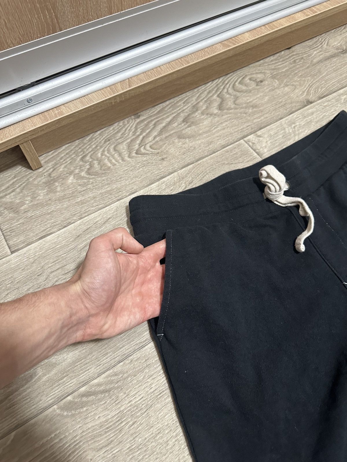 True Religion True Religion Black Sweatpants Size US 33 - 3 Thumbnail