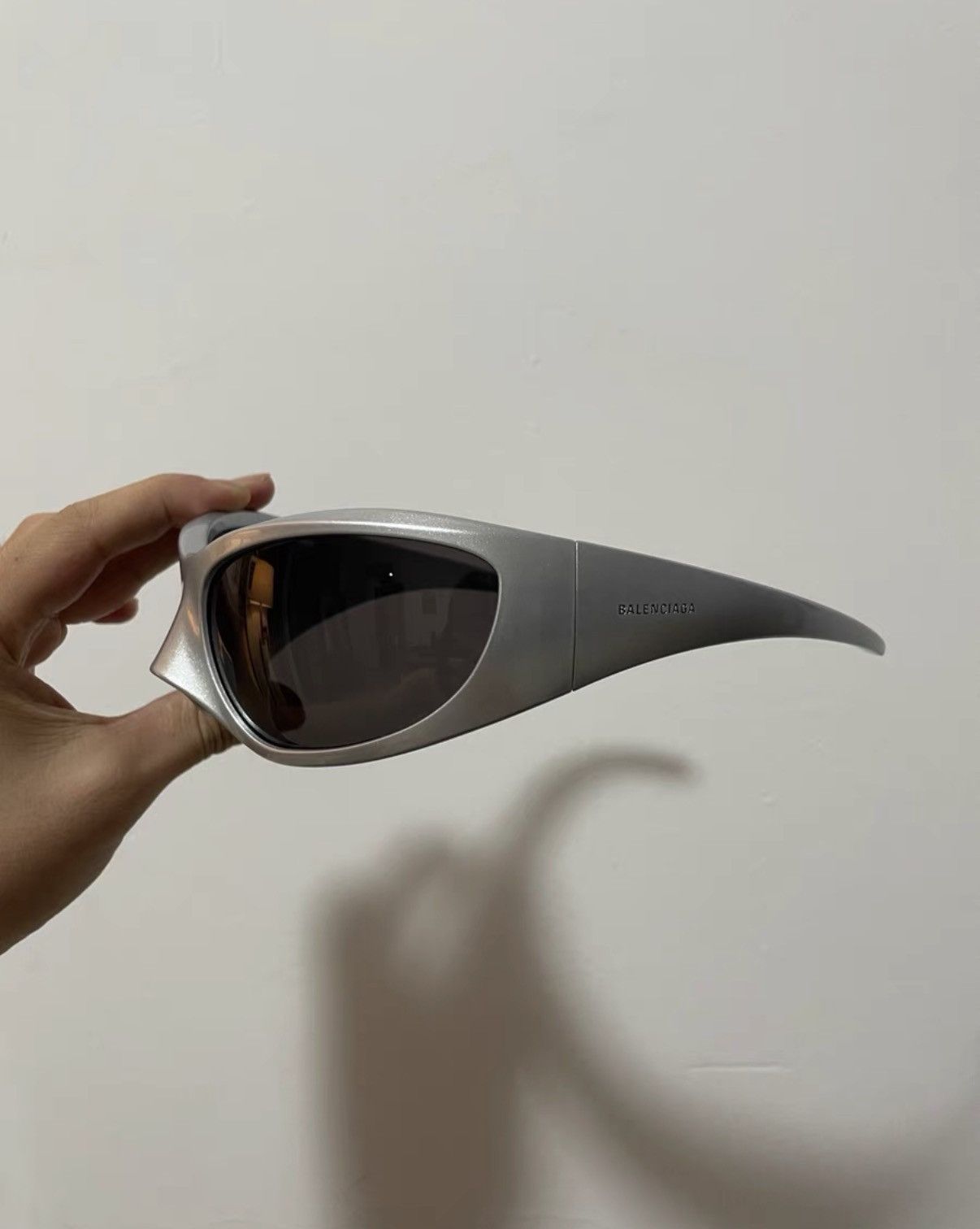 Balenciaga Balenciaga Skin Cat XXL Wide Cat-Eye Mask Sunglasses Size ONE SIZE - 3 Thumbnail