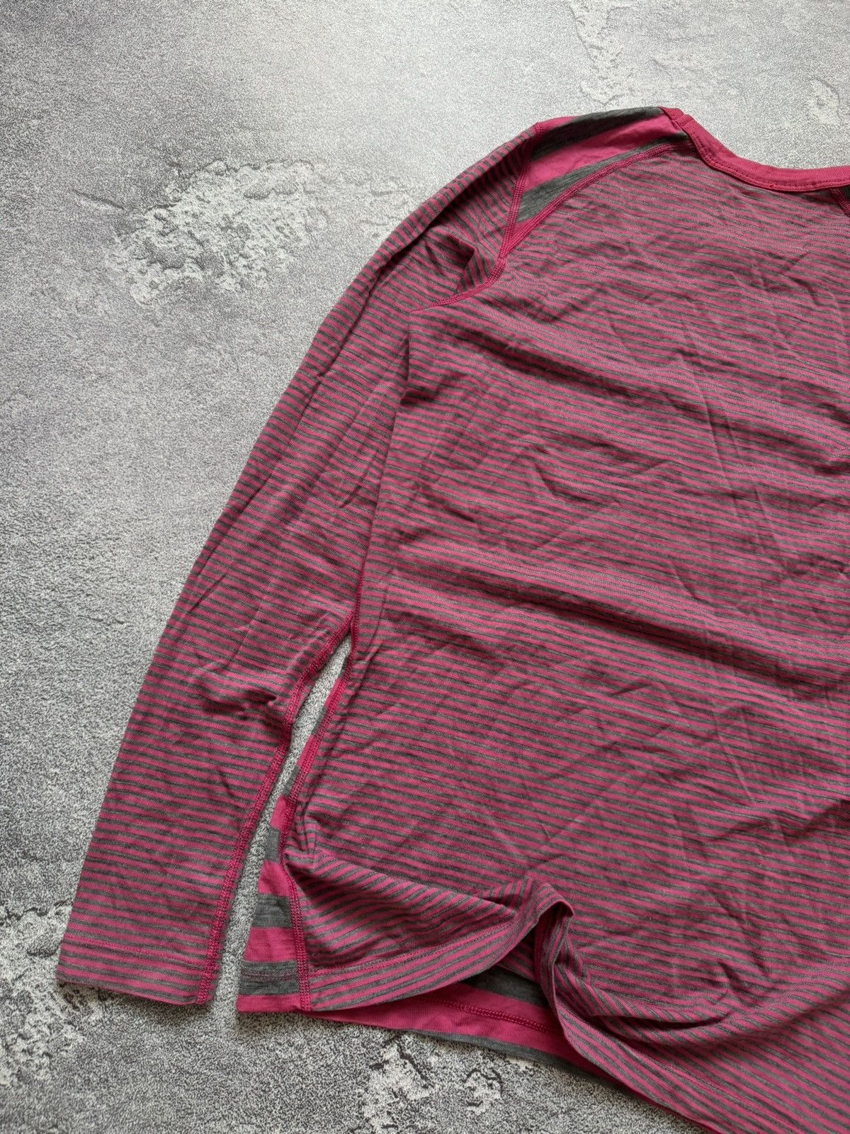 Icebreaker Icebreaker M pink longsleeve pullover jumper merino wool tee Size M / US 6-8 / IT 42-44 - 10 Thumbnail