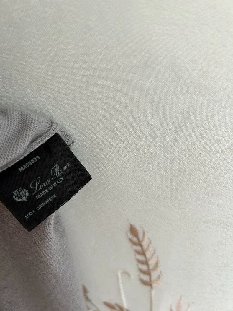 Loro Piana LORO PIANA A creamy white pure cashmere dress Size M / US 6-8 / IT 42-44 - 6 Thumbnail