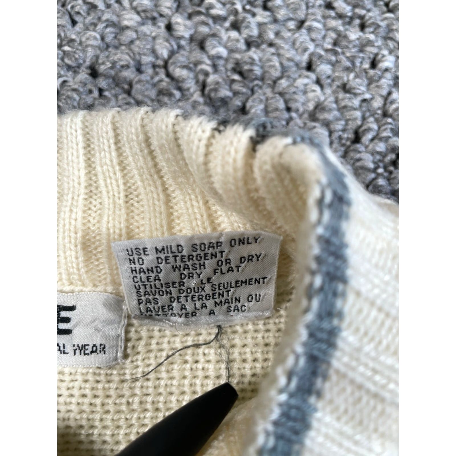 Vintage VTG 80s Vintage Geometric Knit Sweater Crew Neck Adult S Ivory Mens Pullover Geometric Pattern 80s Classic Dad Preppy Size US S / EU 44-46 / 1 - 4 Thumbnail
