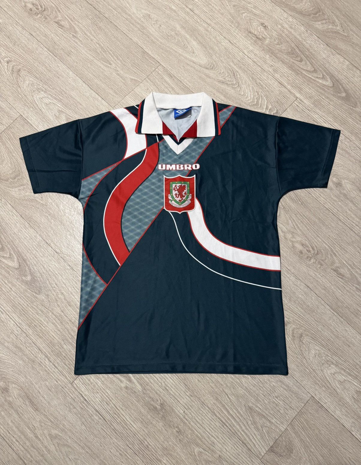 Umbro 🔷Retro Umbro Wales 1994/95/96 #7 Soccer jersey🔷 Size US M / EU 48-50 / 2 - 1 Thumbnail