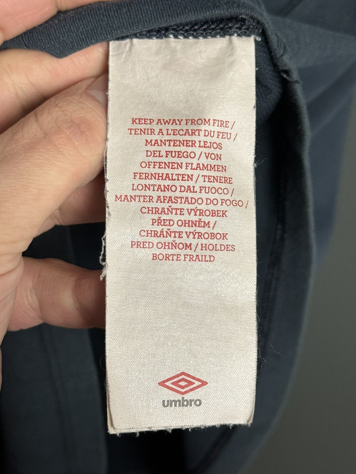 Umbro Manchester City 10/11 Away Silva Football Long Jersey Size US M / EU 48-50 / 2 - 16 Thumbnail