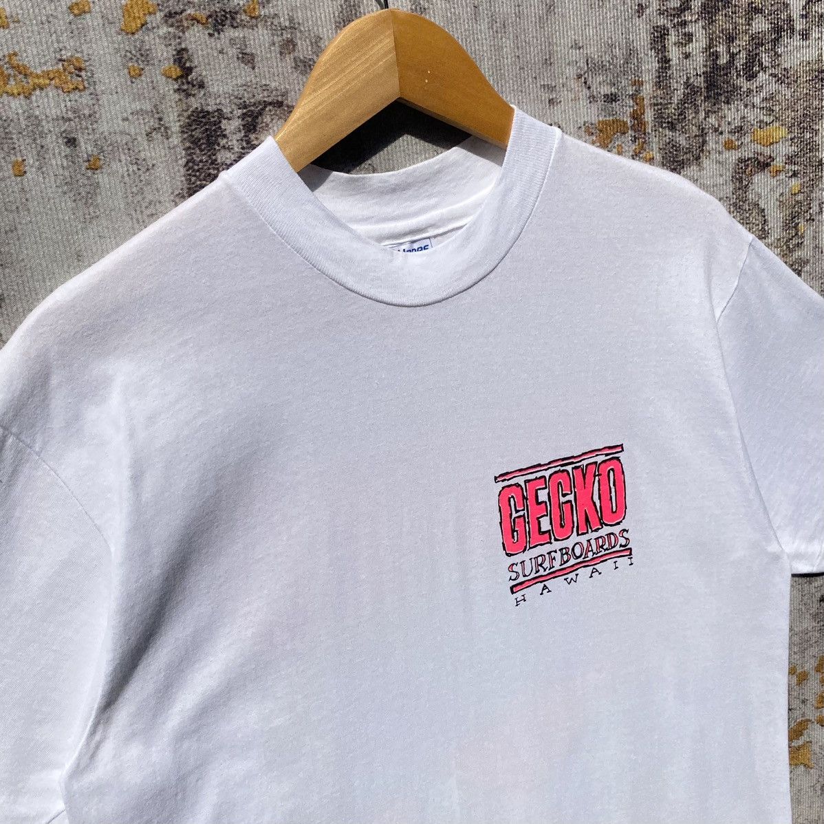Vintage Vintage 90s Gecko Surfboards Hawaii Shirt Back Hit Gecko Size US M / EU 48-50 / 2 - 6 Thumbnail