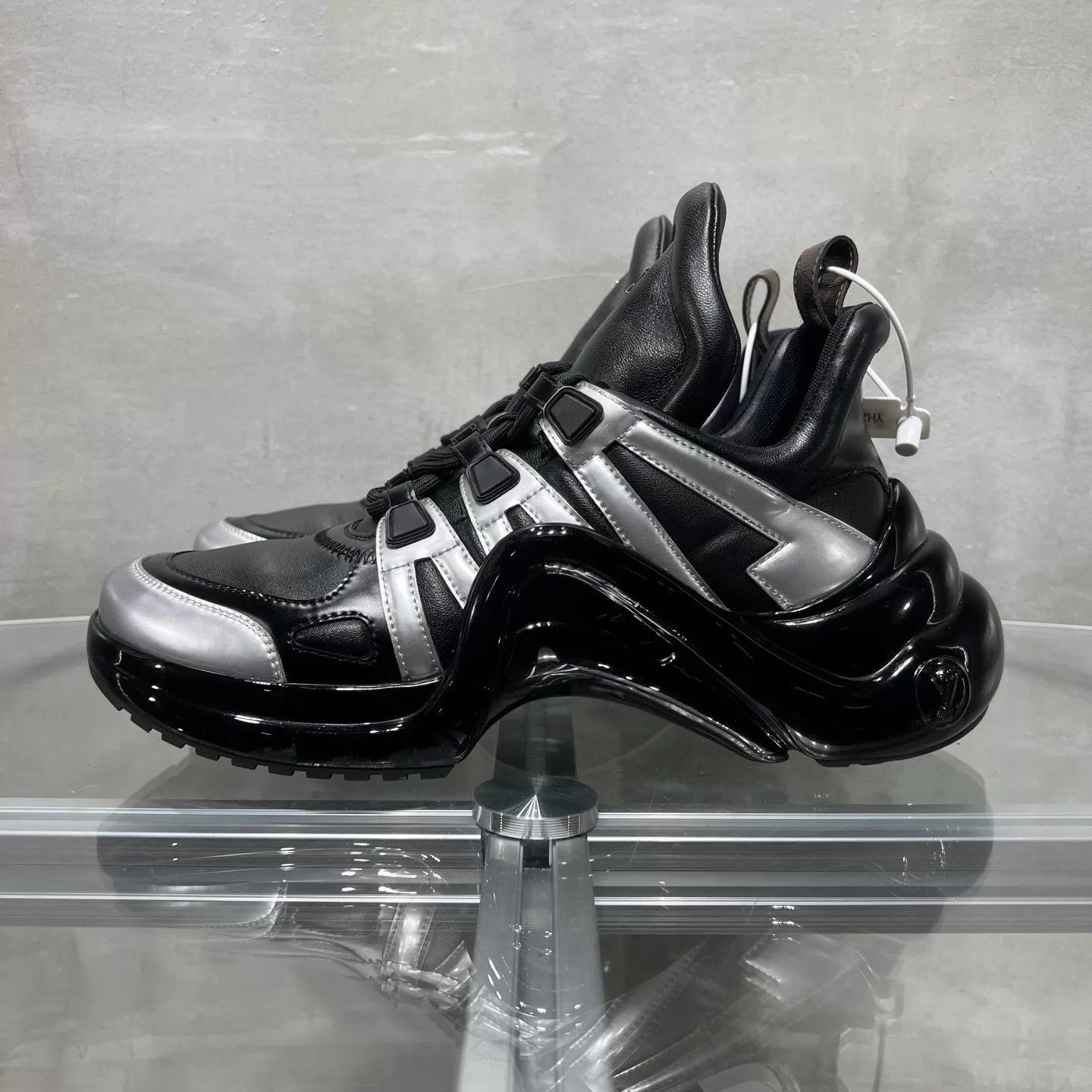 Louis Vuitton LV Archlight Black/Silver Dad Sneakers UK6.5 YH26303 Size US 7.5 / EU 40-41 - 3 Thumbnail