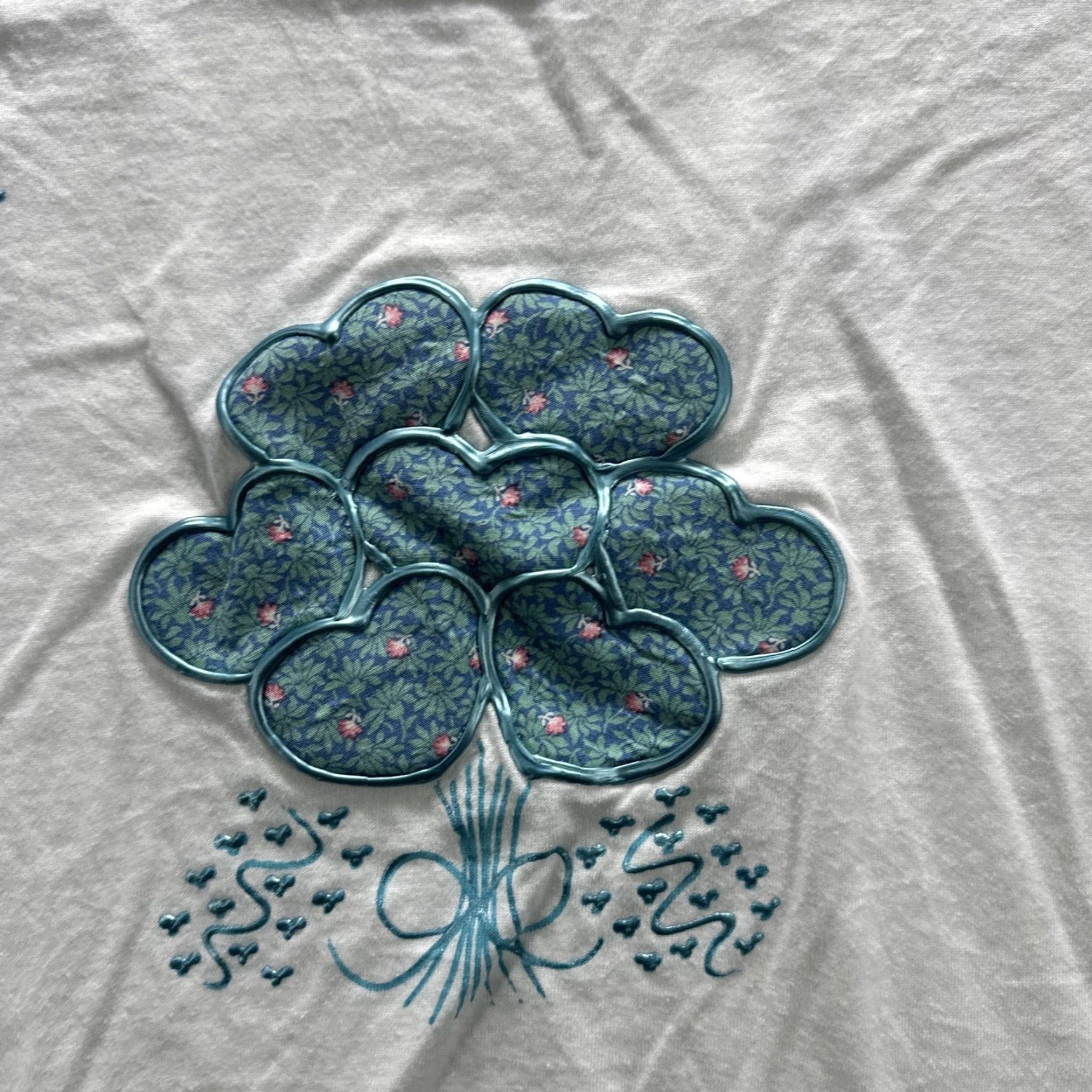 Vintage VINTAGE Screen Stars Best Shirt Mens L White Heart Bouquet Graphic 90s T-Shirt Size US L / EU 52-54 / 3 - 6 Thumbnail