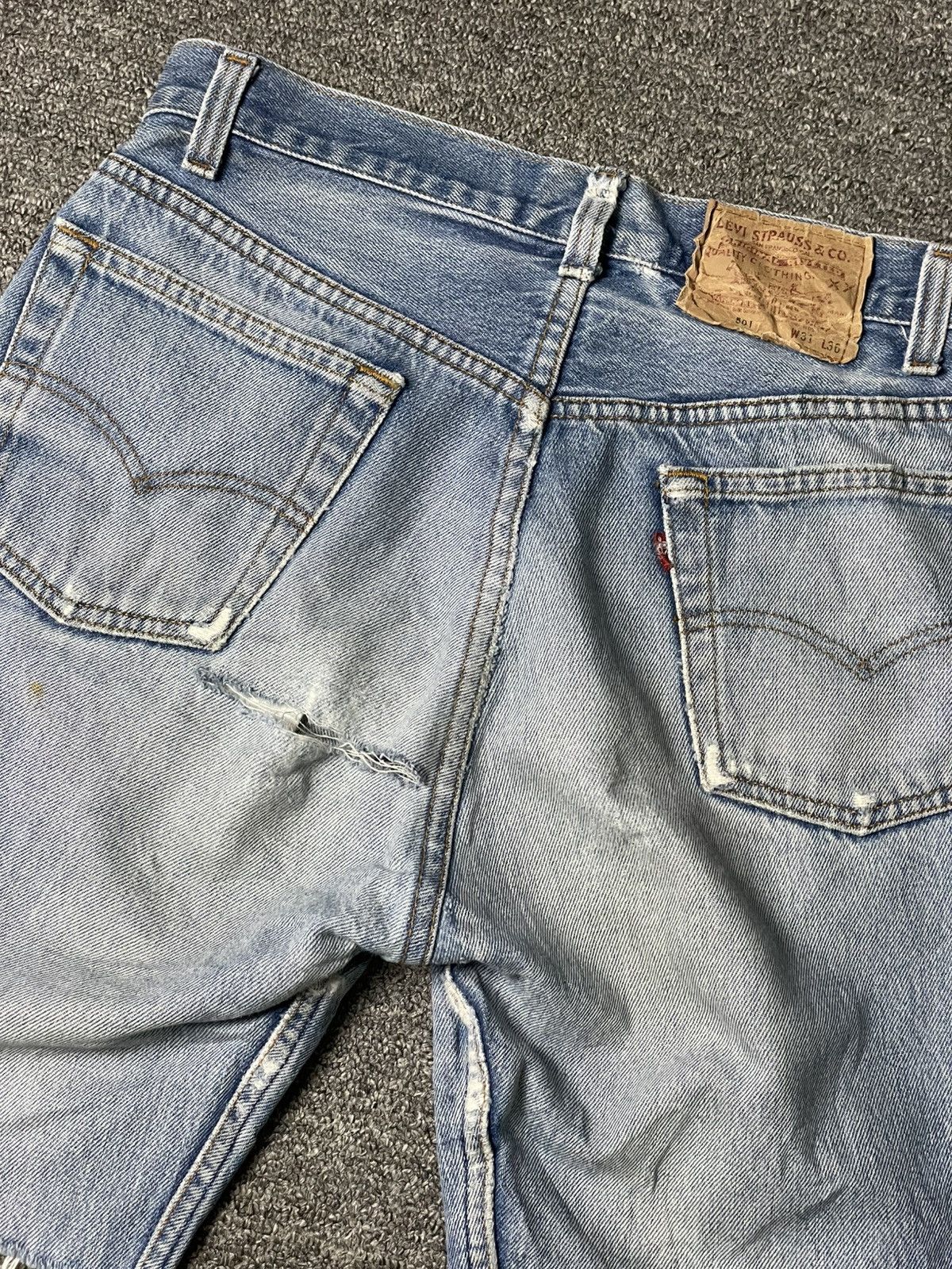 Levi's × Vintage Levis Strauss Co. Ripped Short Jeans (106) Size US 29 - 9 Thumbnail
