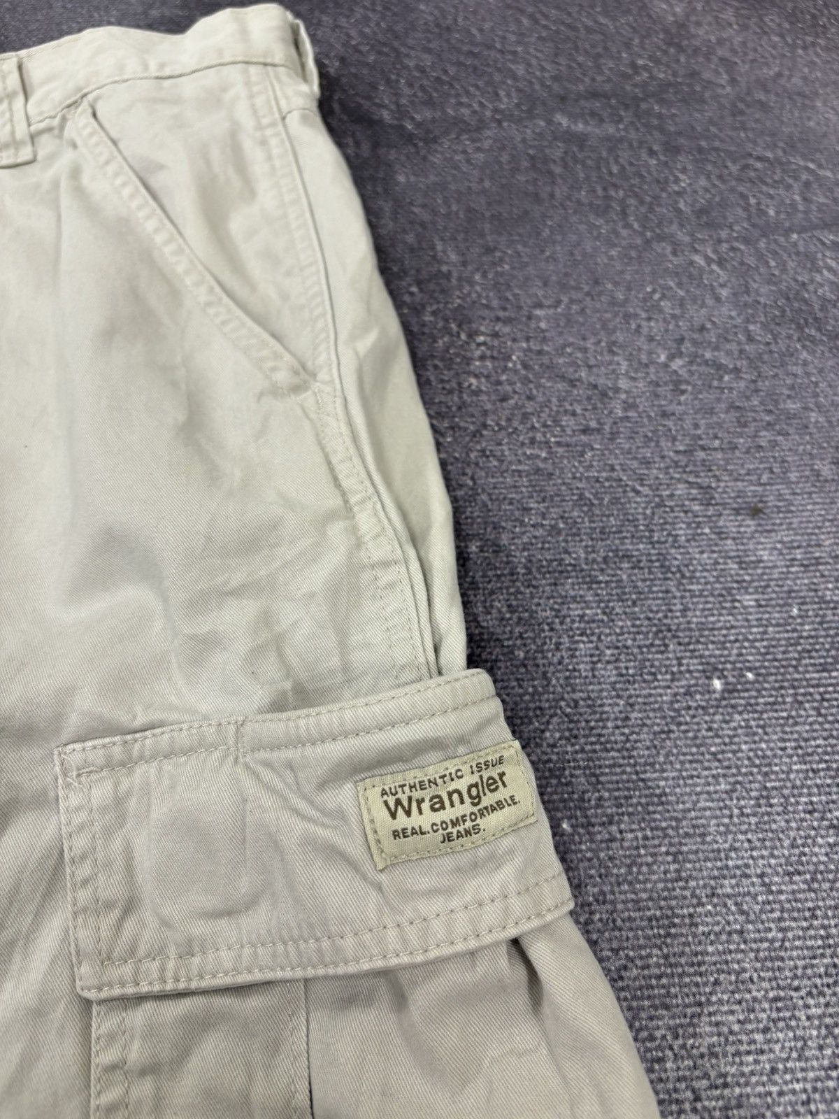 Vintage Vintage Wrangler Y2K Beige Utility Hype Baggy Cargo Shorts Size US 36 / EU 52 - 6 Thumbnail