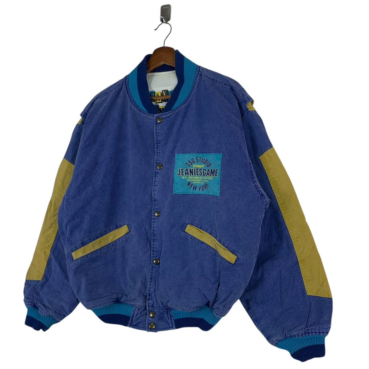 Vintage × Wrangler VINTAGE 350 STUDIO STAFF JEANIES GAMES STAFF BOMBER JACKET Size US L / EU 52-54 / 3 - 4 Thumbnail
