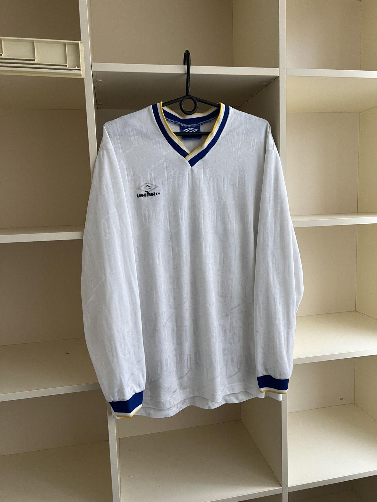 Umbro Vintage 90s Umbro Jersey Football Long Sleeve Soccer Size L Size US L / EU 52-54 / 3 - 4 Thumbnail