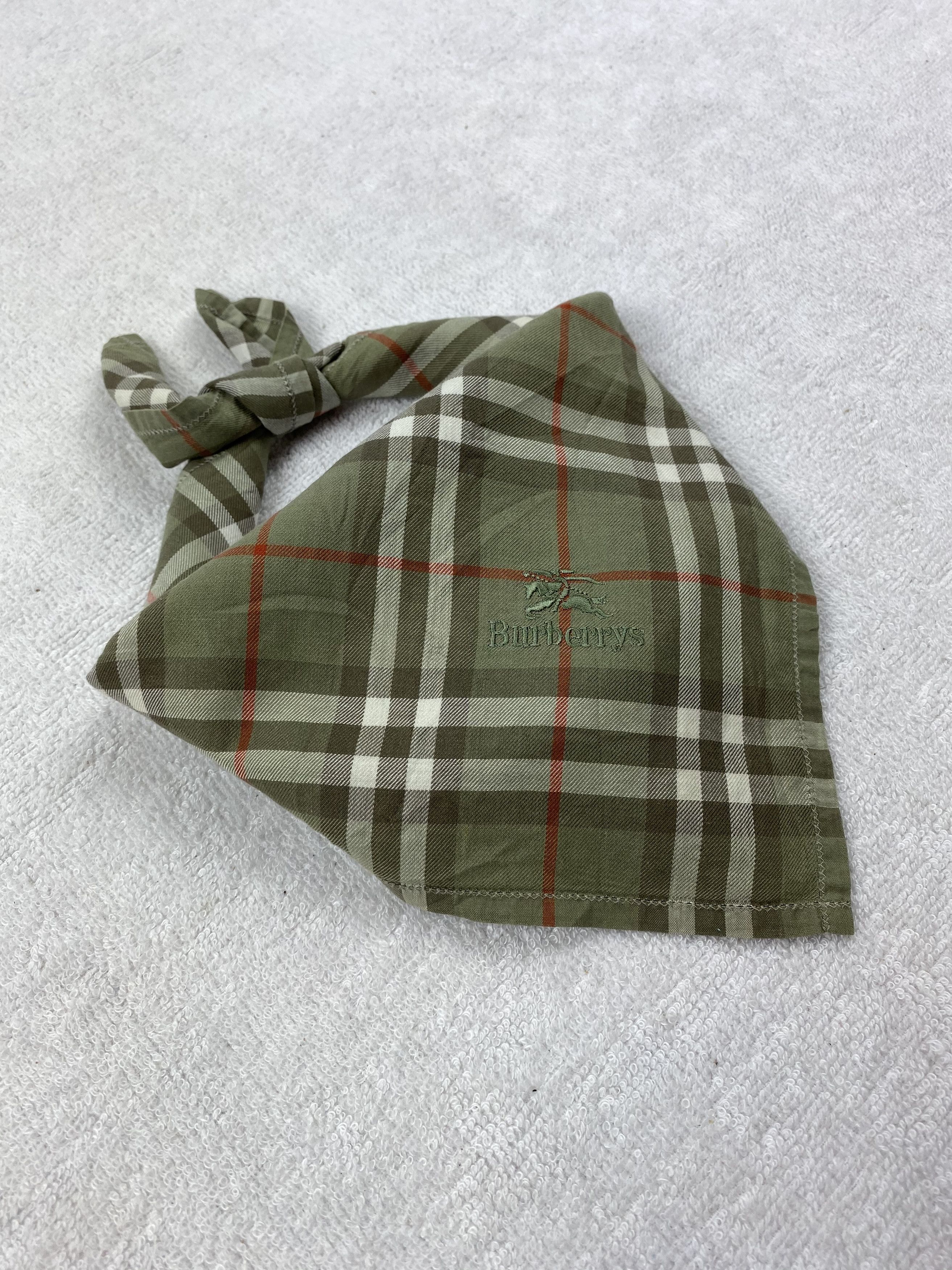 Burberry Burberry Handkerchief / Bandana / Neckerchief Size ONE SIZE - 1 Thumbnail