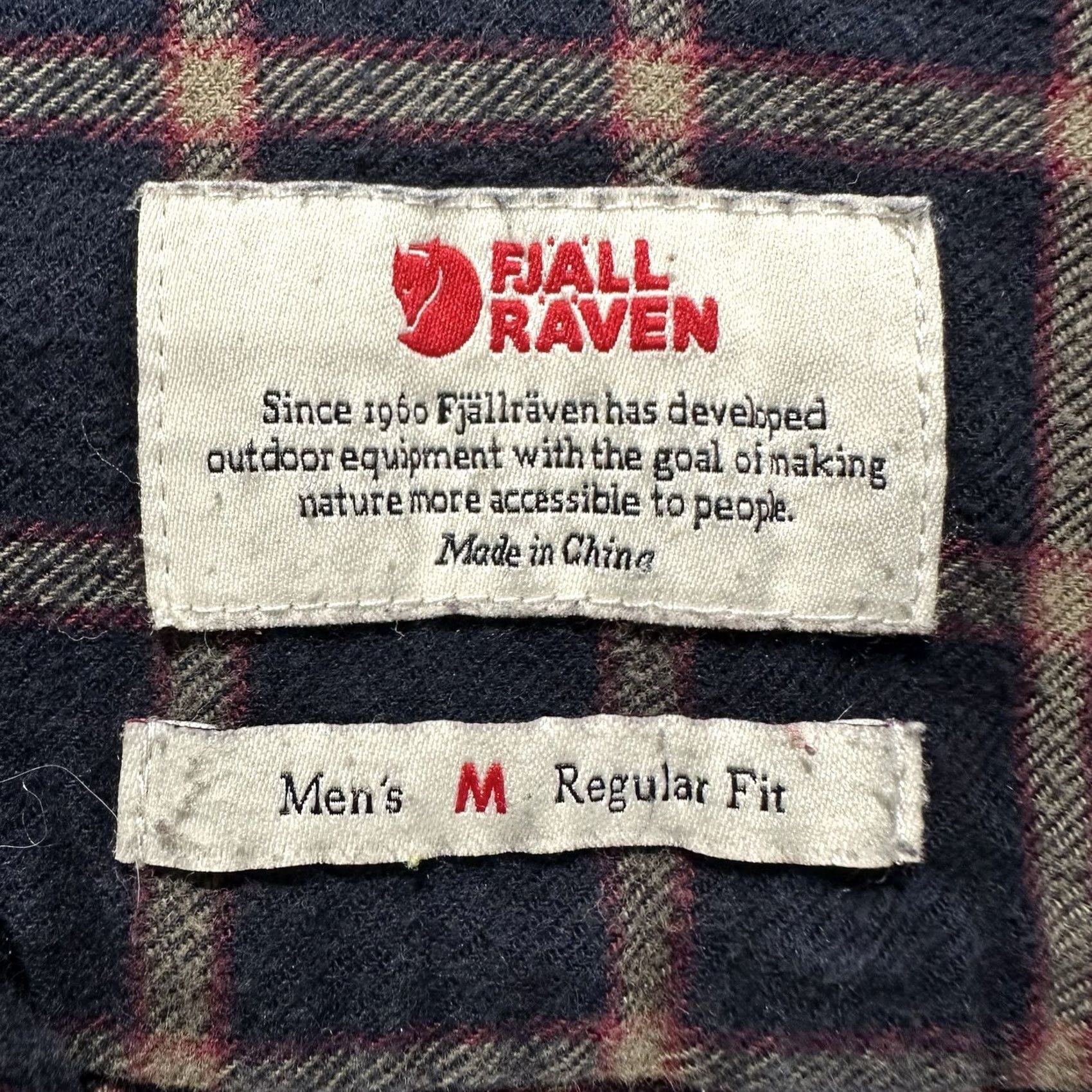 Vintage Fjallraven Shirt Medium Regular Fit Blue Plaid Button Down Flannel Mens Size US M / EU 48-50 / 2 - 3 Thumbnail