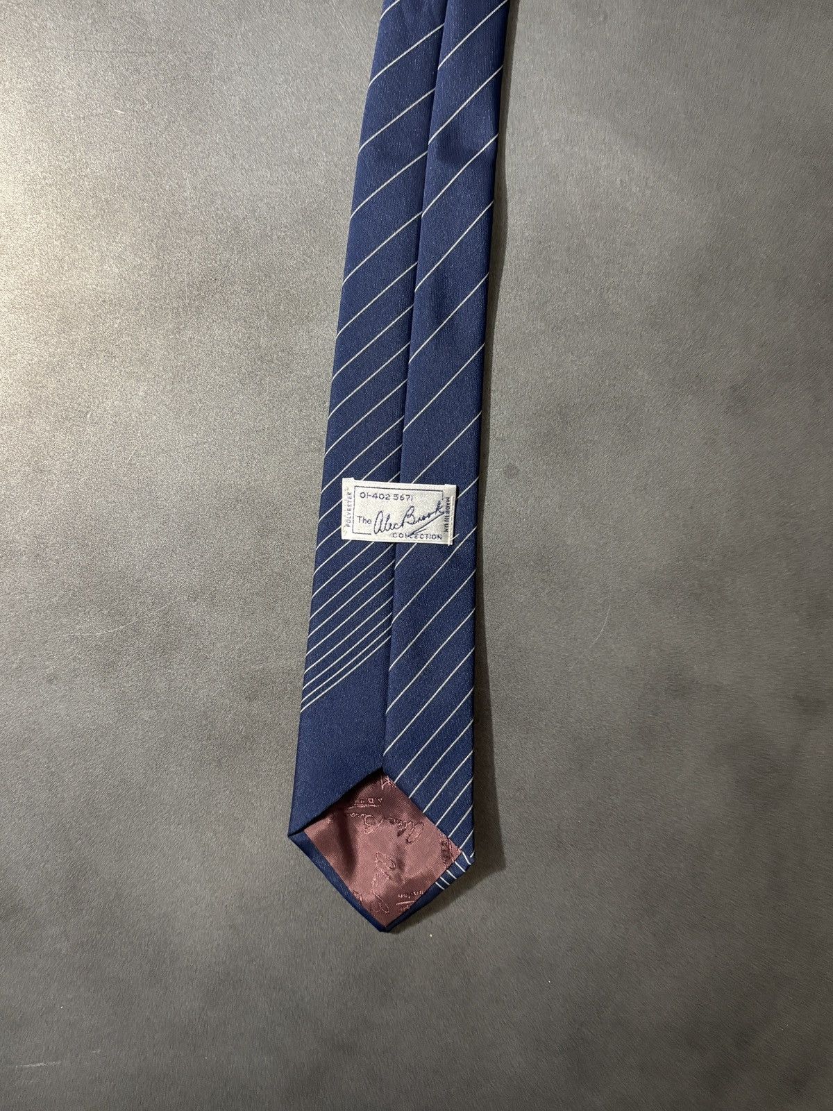 Vintage Made in England Vintage Tie Guernsey Crown Uniform UK Neckti Size ONE SIZE - 4 Thumbnail