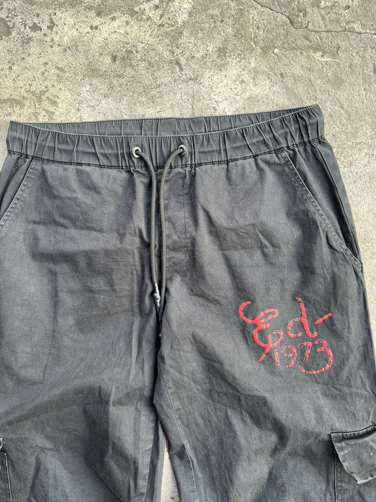 Ed Hardy Ed Hardy x Urban Outfitters Big Logo Cargo Parachute Pants Size US 30 / EU 46 - 11 Thumbnail