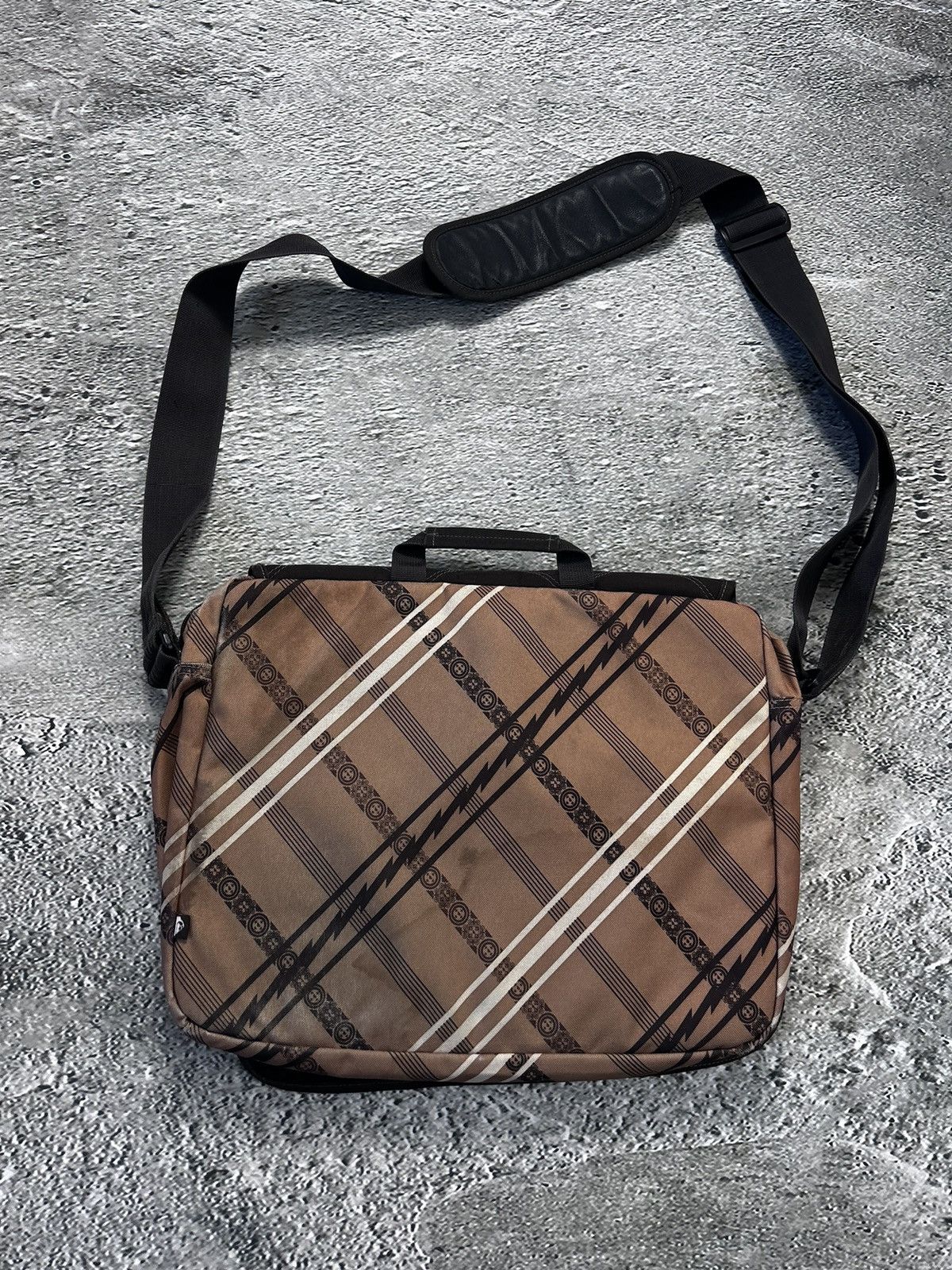 Quiksilver × Vintage Quicksilver sling bag vintage brown Y2K Size ONE SIZE - 5 Thumbnail