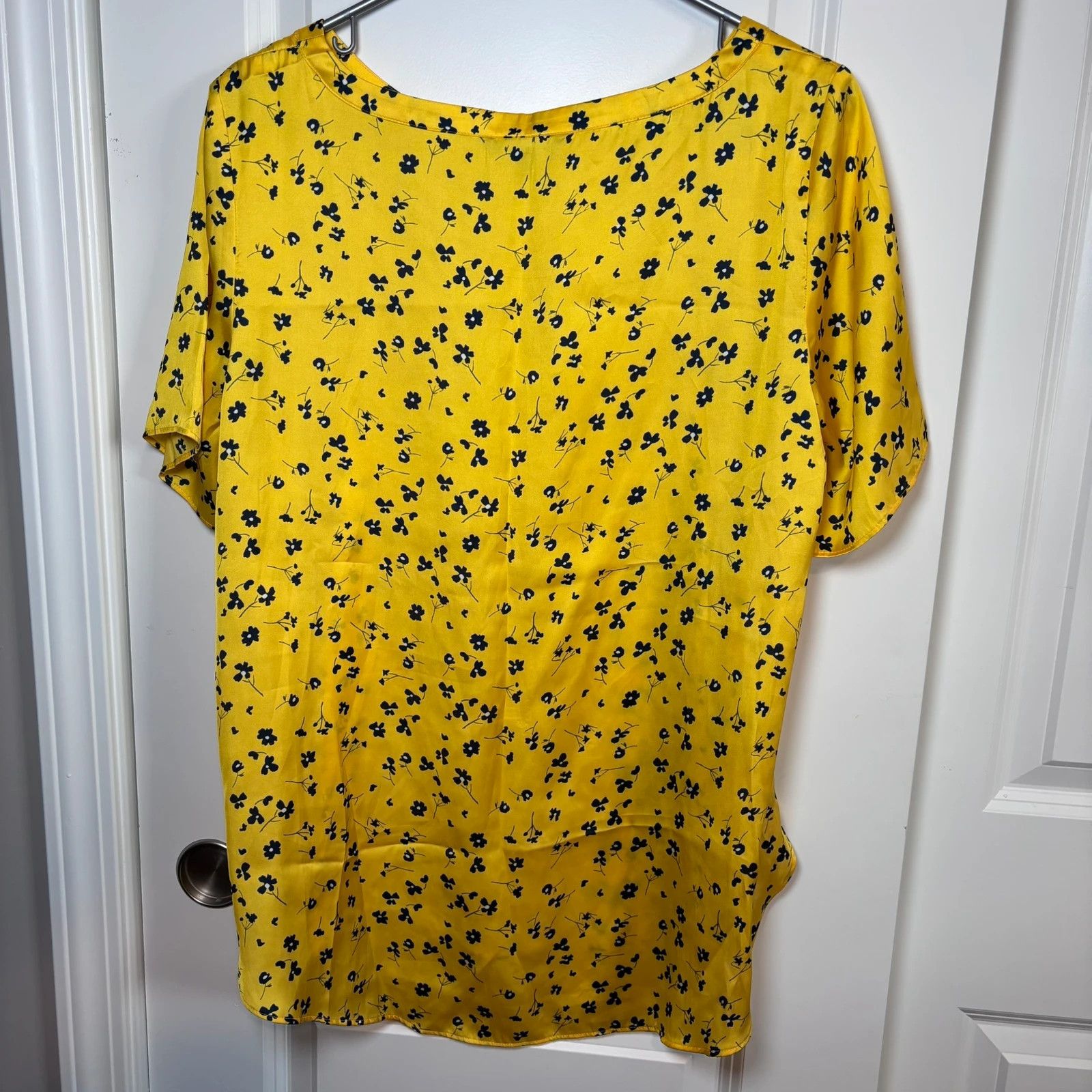 Banana Republic Banana Republic Short Sleeve Scoop Neck Yellow size M Size M / US 6-8 / IT 42-44 - 4 Thumbnail