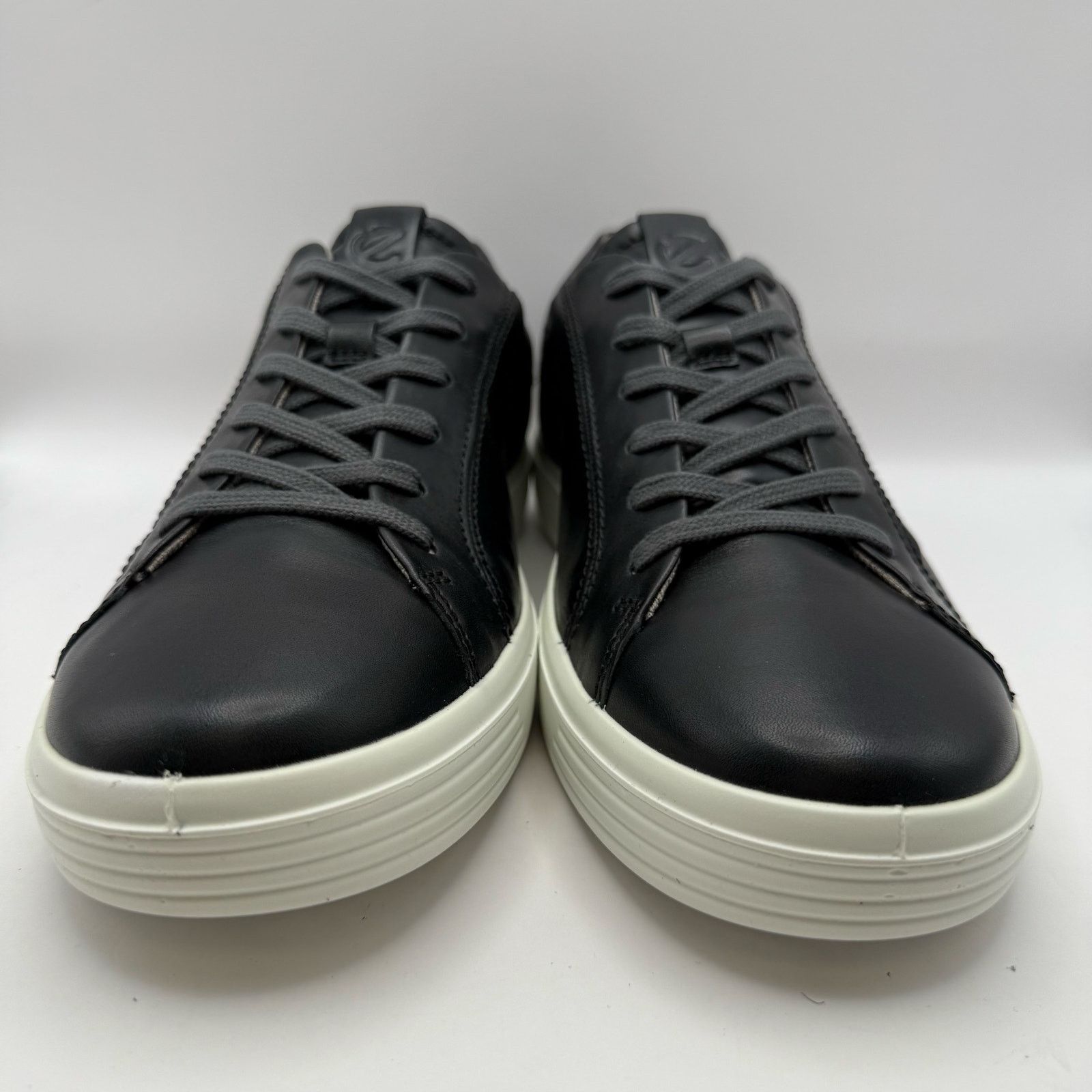 Ecco ECCO MEN'S 10 CLASSIC SNEAKER BLACK LEATHER 53732411001 Size US 10 / EU 43 - 3 Thumbnail