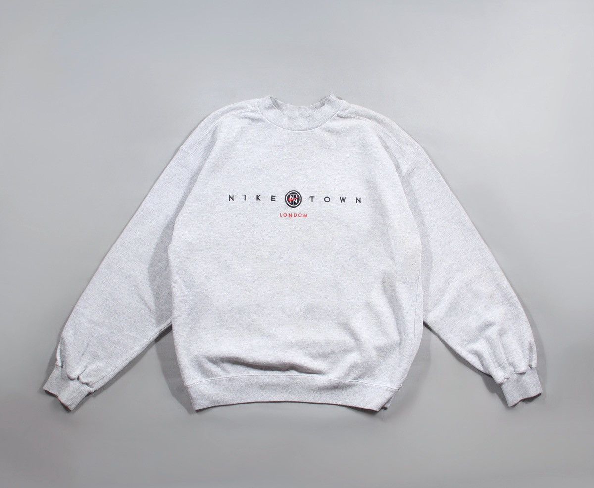 Nike Nike 90s Vintage Town London Sweashirt NSW Cotton Lab ACG M Size US M / EU 48-50 / 2 - 1 Thumbnail