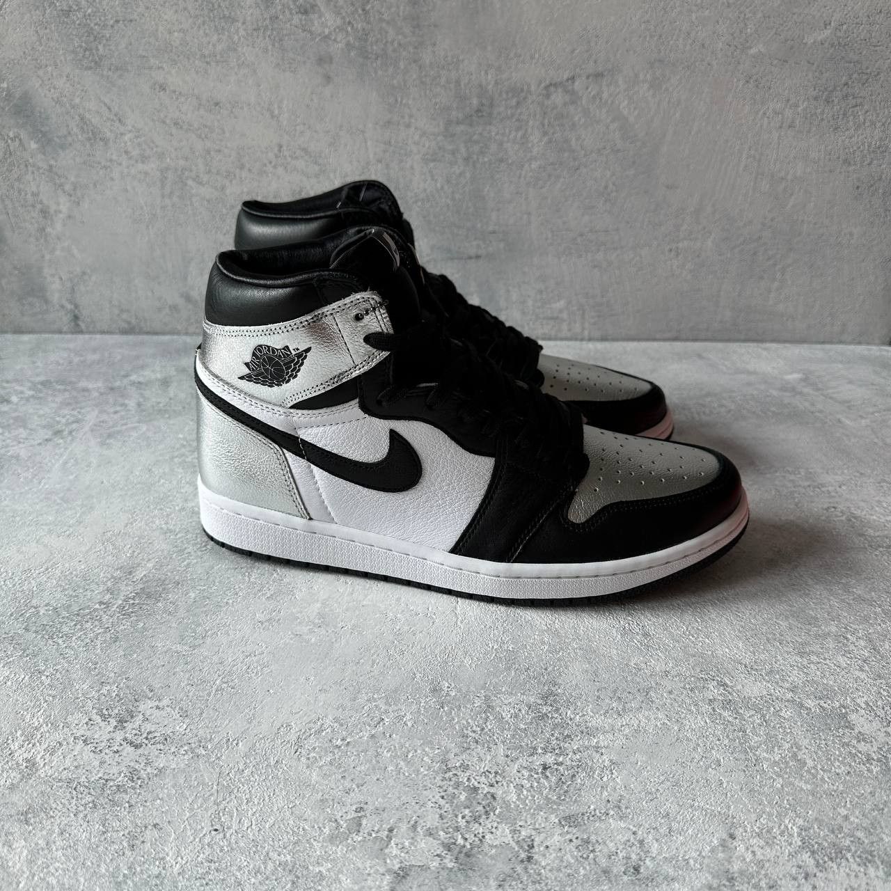 Jordan Brand Air Jordan 1 Retro High Silver Toe Size 42 CD0461-001 Size US 10 / IT 40 - 2 Thumbnail