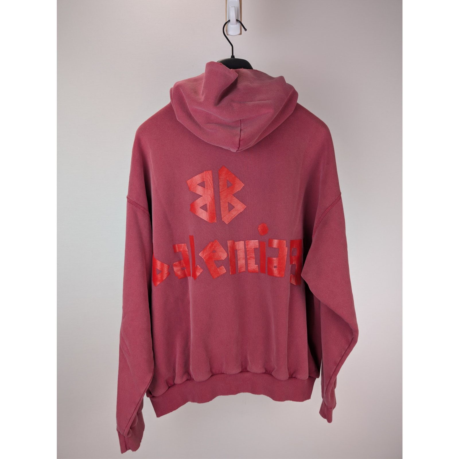 Balenciaga o1rshd1 Tape Type Ripped Pocket Hoodie in Raspberry Size US S / EU 44-46 / 1 - 10 Thumbnail