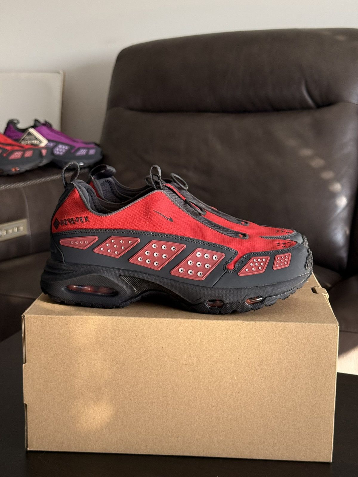 Nike Nike Wmns Air Max Sunder GTX "Hyper Crimson" Size 10.5W / 9M Size US 10.5 / IT 40.5 - 1 Thumbnail