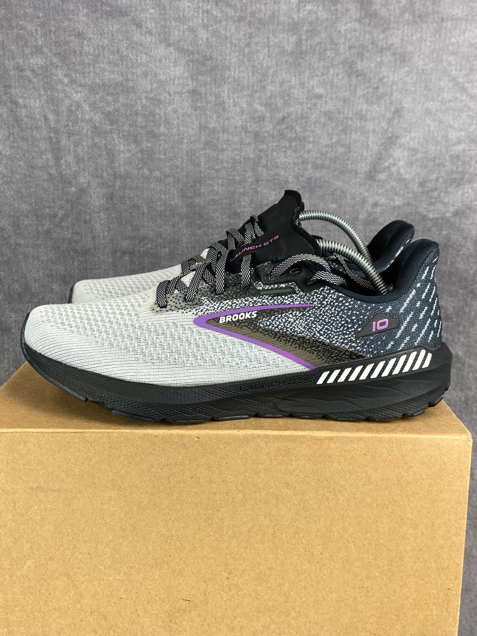 Brooks : Brooks Launch 10 grey running sneakers trail Size US 8 / EU 41 - 2 Thumbnail
