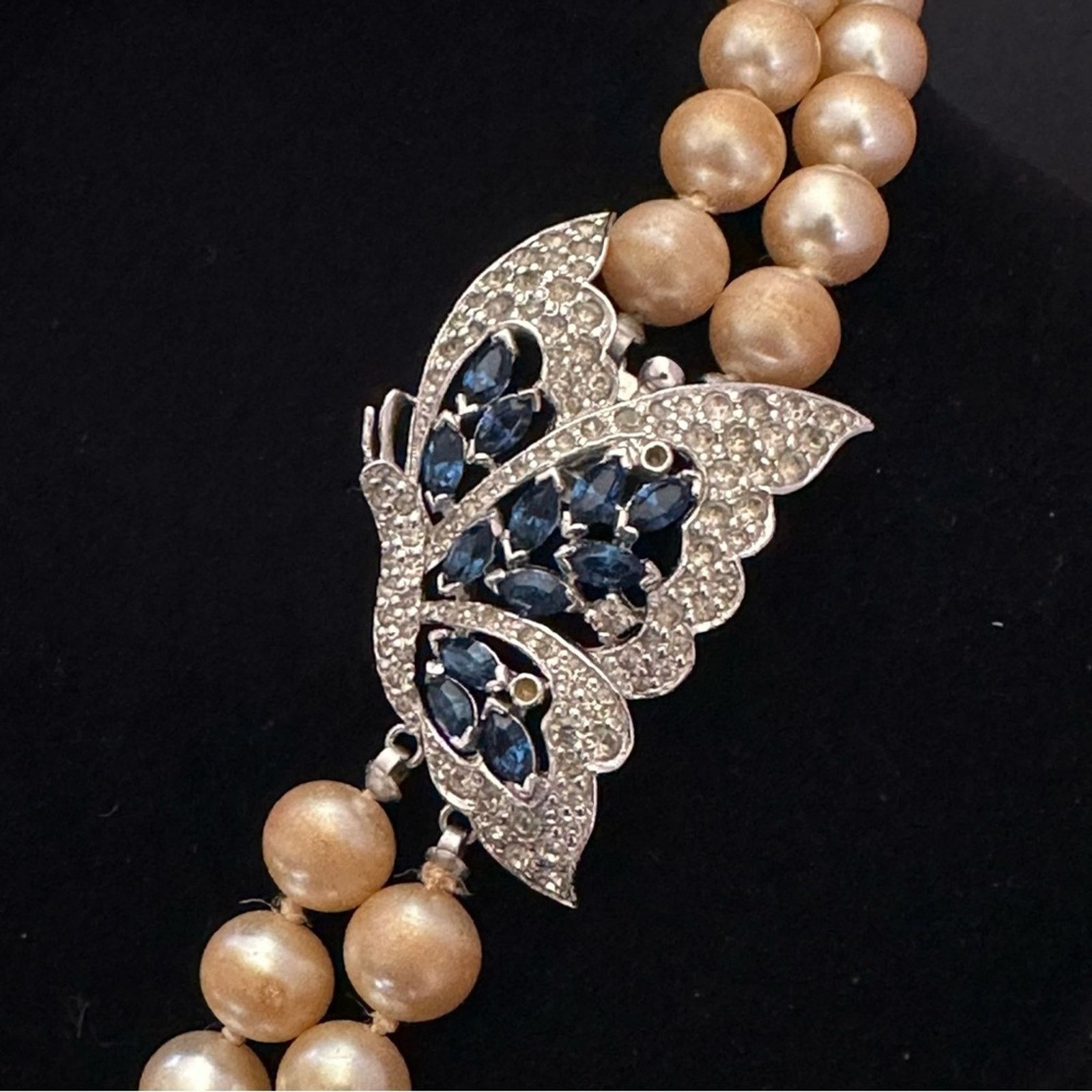 Other 90’s Deco Style Strand Pearl Necklace Rhinestone Butterfly Size ONE SIZE - 4 Thumbnail