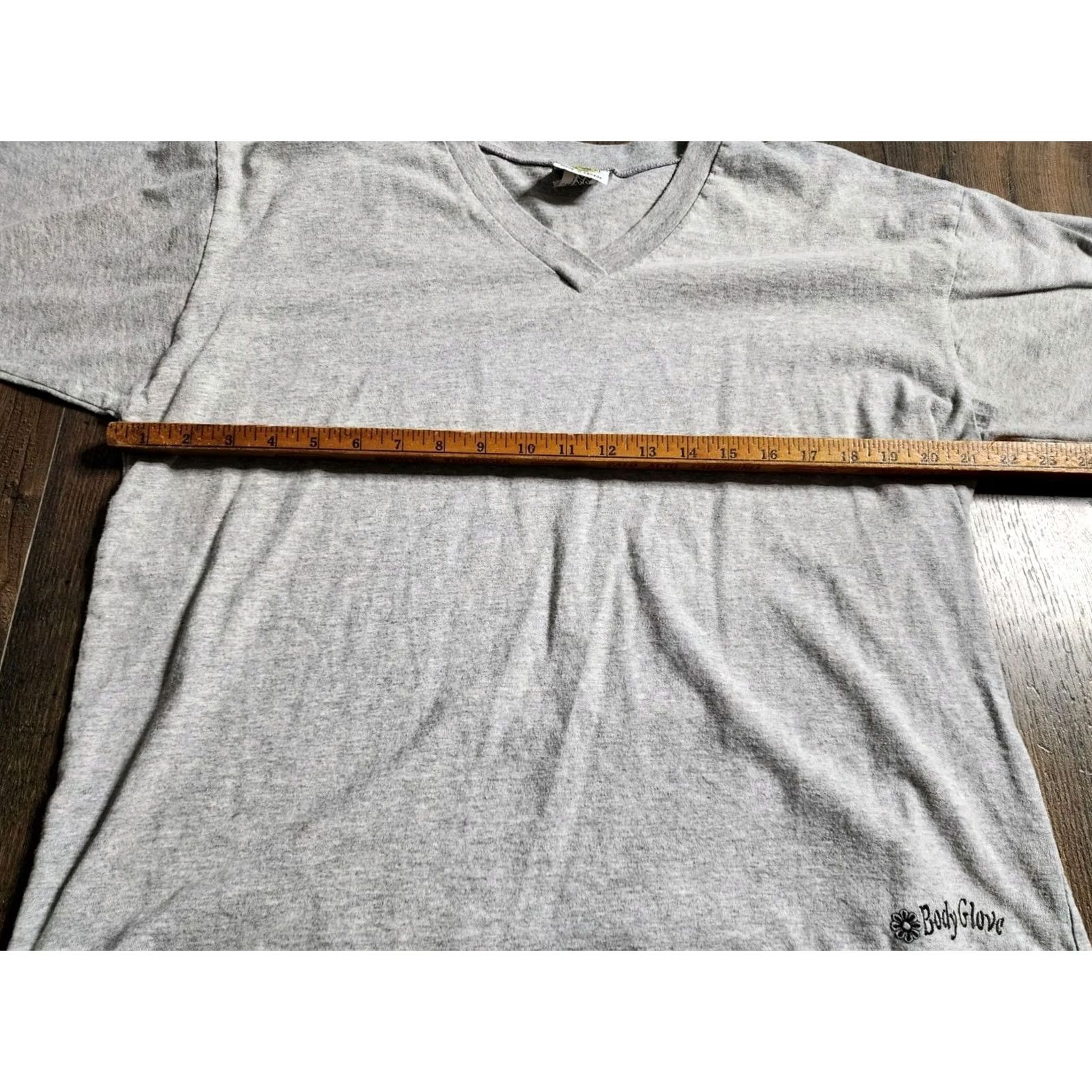 Body Glove VINTAGE Body Glove T-Shirt Gray V-Neck Short Sleeve Men L Cotton Blend Canada Surf Beach Tee Size US L / EU 52-54 / 3 - 3 Thumbnail