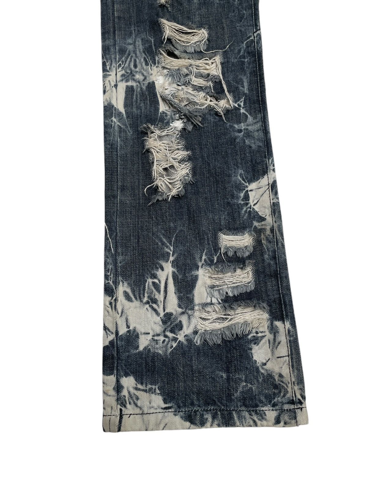 14th Addiction × Japanese Brand × Le Grande Bleu (L.G.B.) Very Rare Design Vintage Bernings Sho Distressed Jeans 1990s Size US 31 - 5 Thumbnail