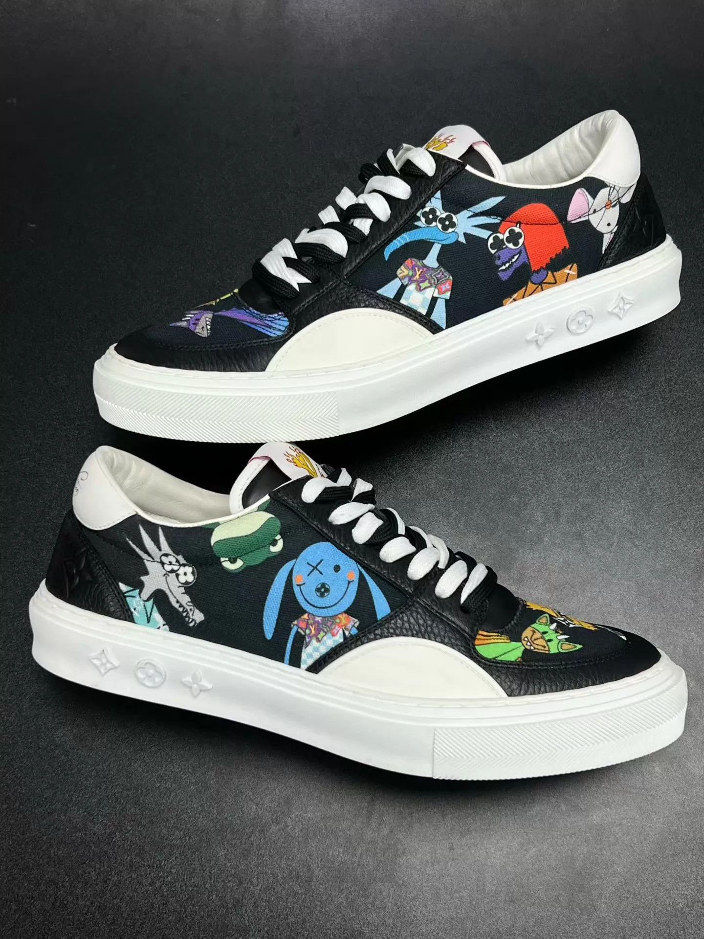 Louis Vuitton LV Ollie Black & White Cartoon Print Low-Top 41 Like New Size US 8 / EU 41 - 5 Thumbnail