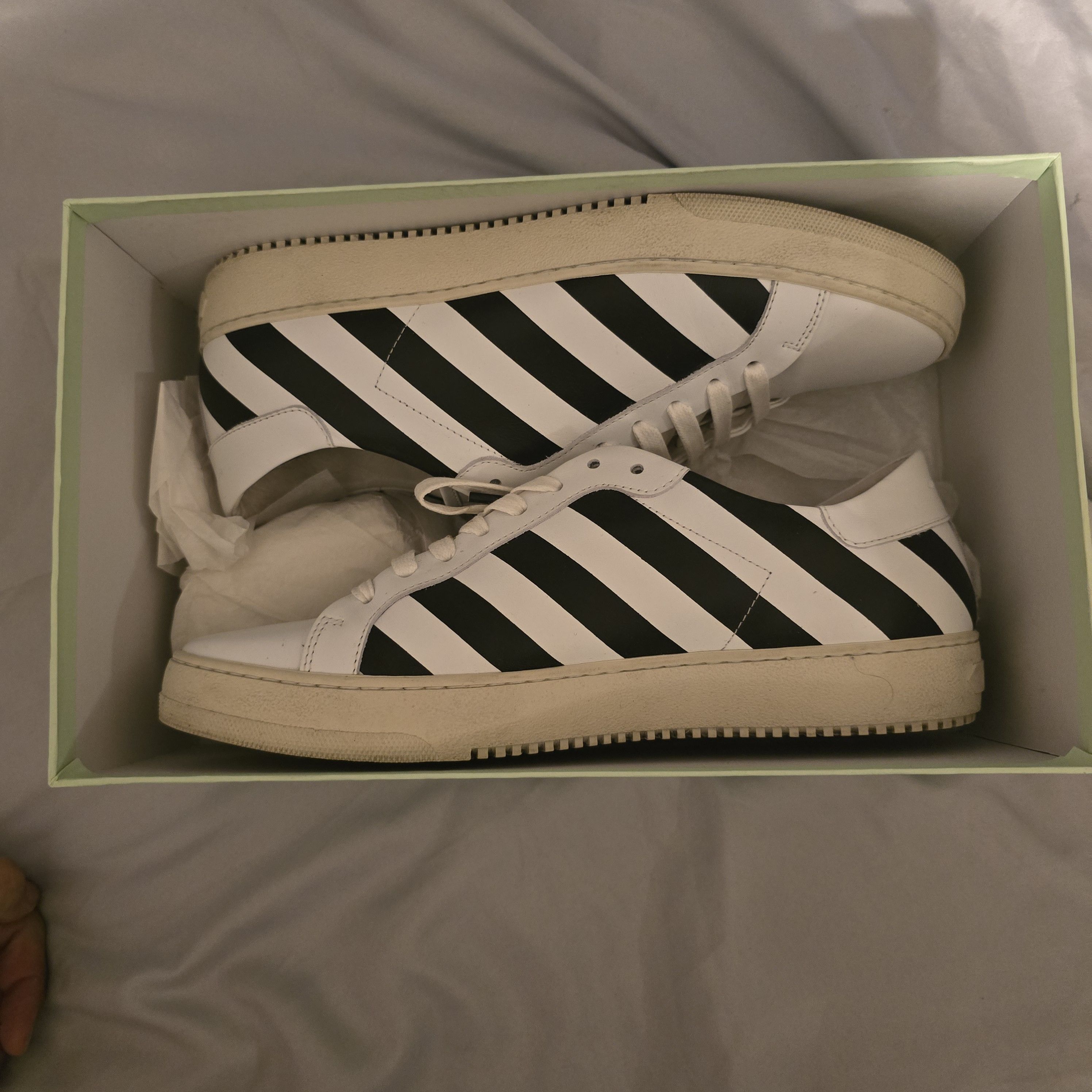 Off-White Off-White Classic Diagonals Sneaker White & Black Size US 9 / EU 42 - 5 Thumbnail