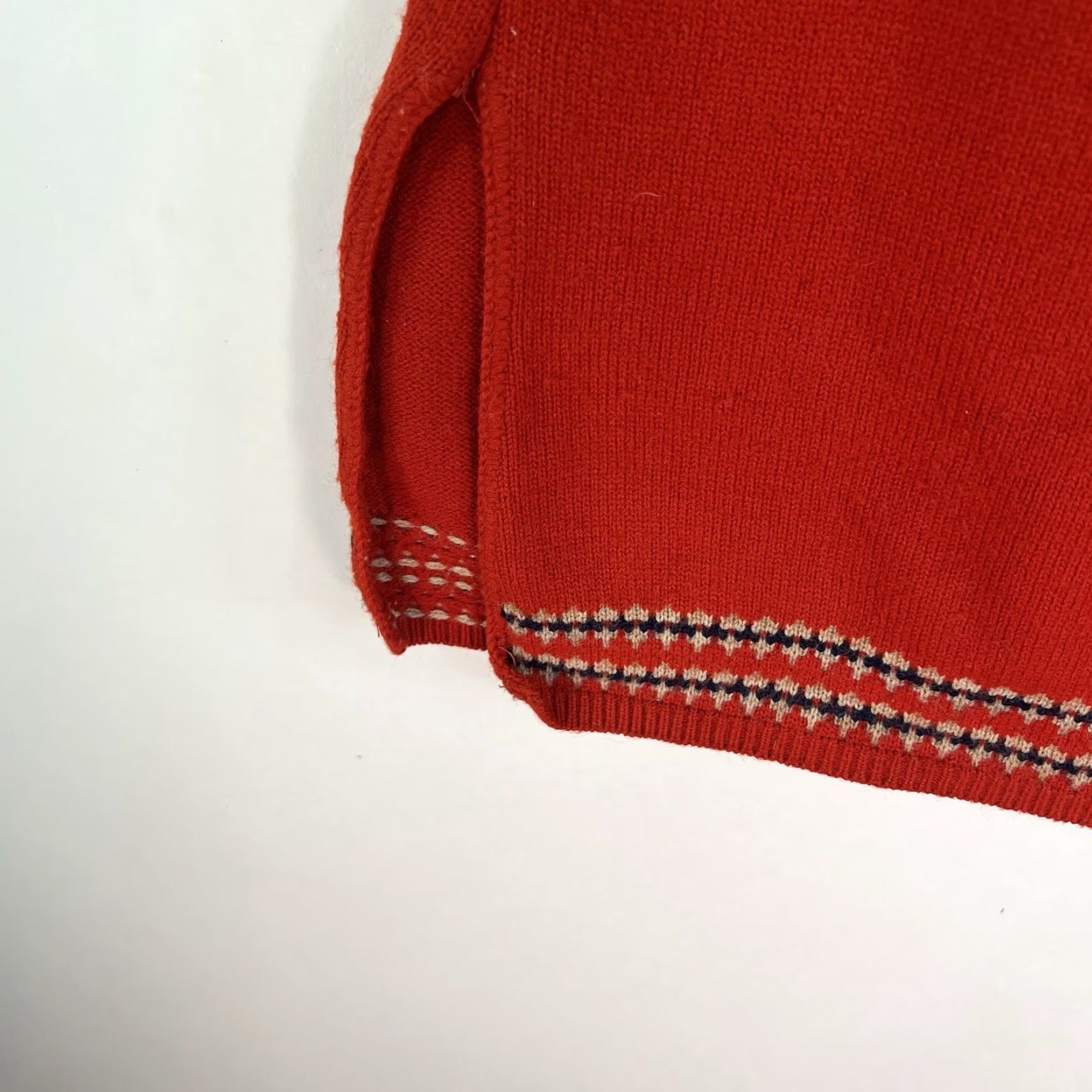 Vintage VINTAGE Sidney Gould Sweater Adult L Womens Sleeveless Acrylic Knit Geometric Red Pullover Size L / US 10 / IT 46 - 4 Thumbnail