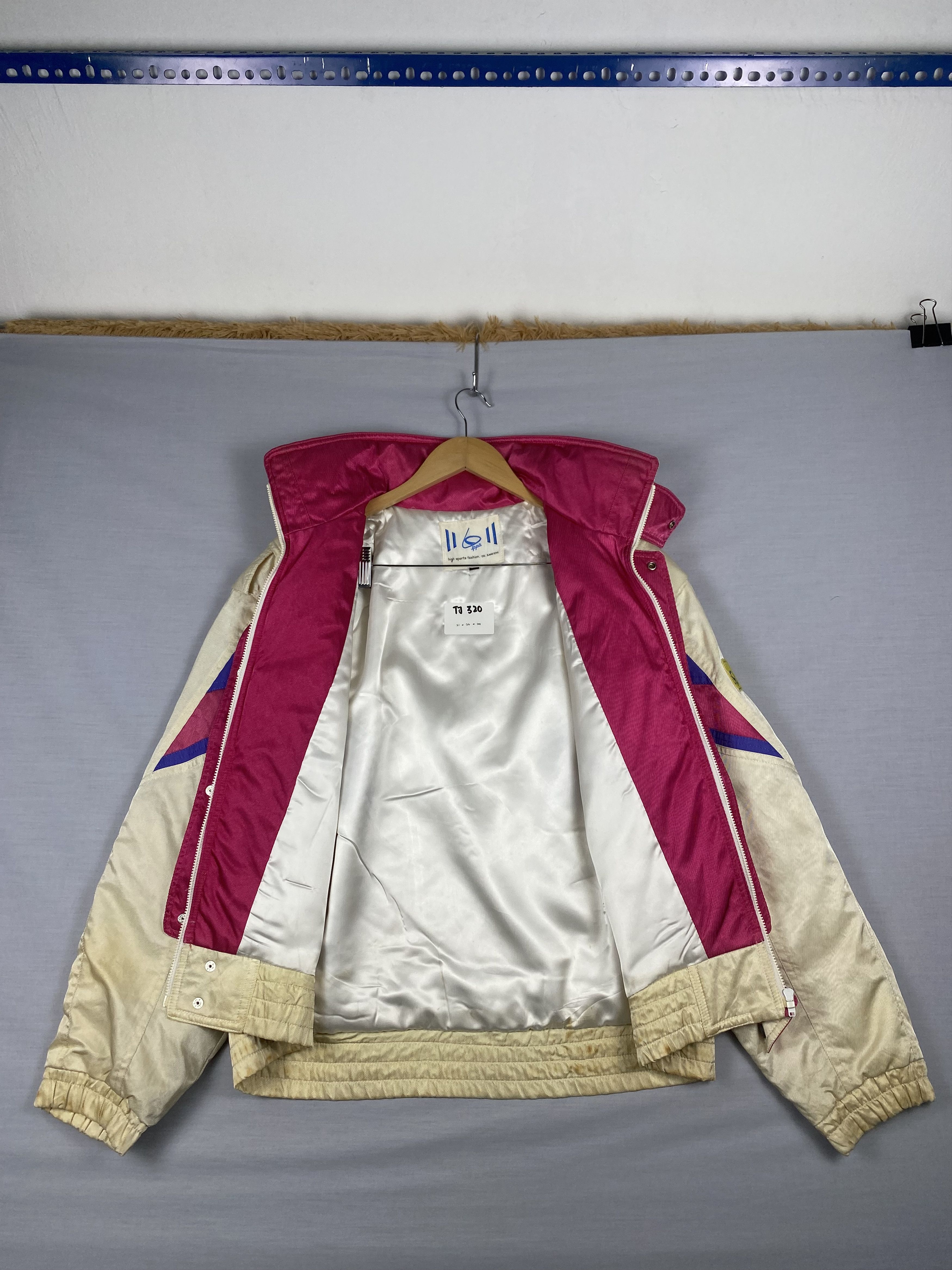 Japanese Brand Vintage Japanese Brand Ski Wear Jacket Size US L / EU 52-54 / 3 - 5 Thumbnail