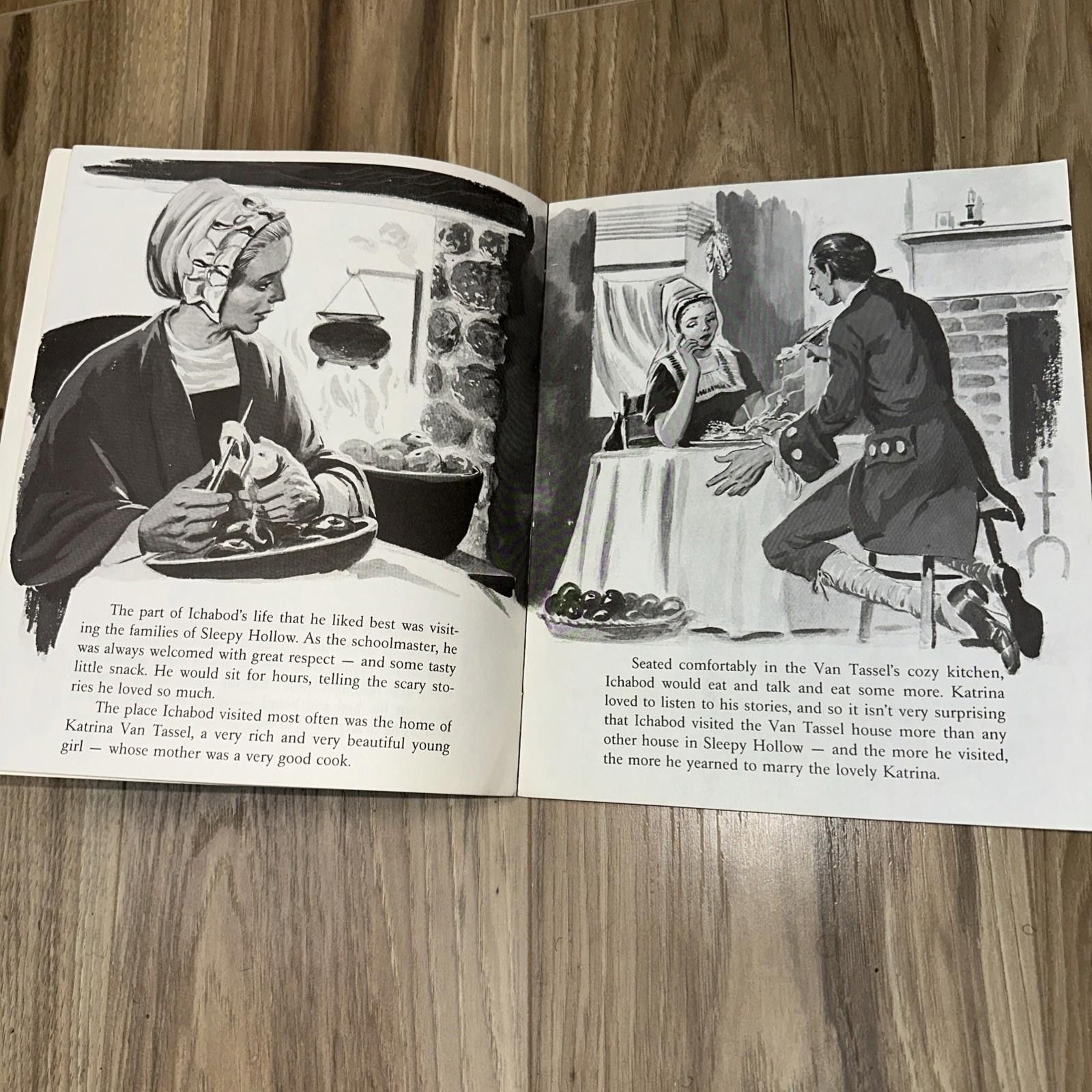 Other The Headless Horseman Of Sleepy Hollow Book Record Set vtg Size ONE SIZE - 5 Thumbnail
