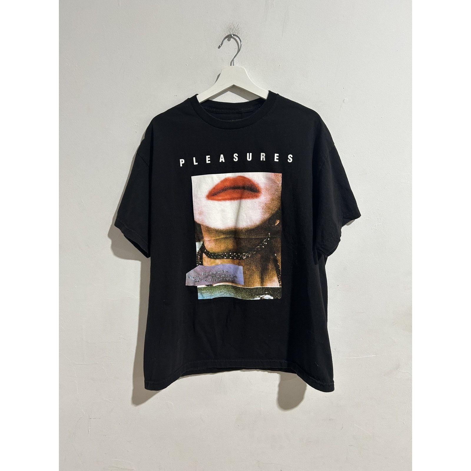 Pleasures PLEASURES POOR CONNECTION TEE BLACK SIZE XL PREOWNED Size US XL / EU 56 / 4 - 1 Thumbnail