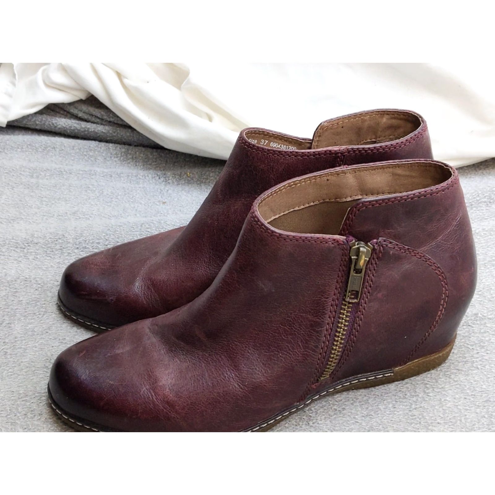 Dansko Dansko Boots Womens 37 Burgundy Leather Wedge Ankle Booties Zip Comfort Casual Shoes Womens Platform Size US 7 / IT 37 - 2 Thumbnail