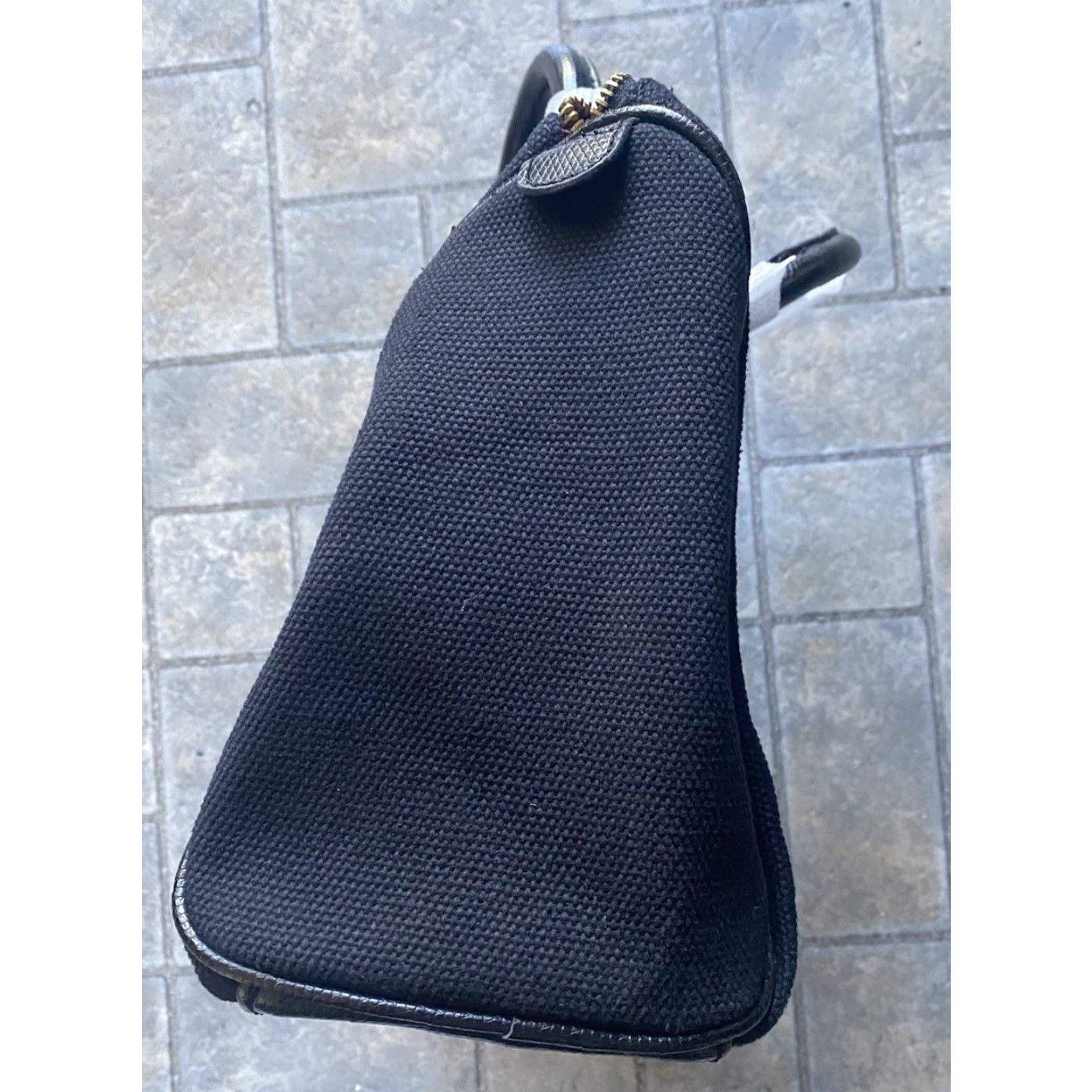 Victoria's Secret Victoria's Secret Purse Black Mid Size With Pink Lining Style#7894 NWT NEW Size ONE SIZE - 6 Thumbnail
