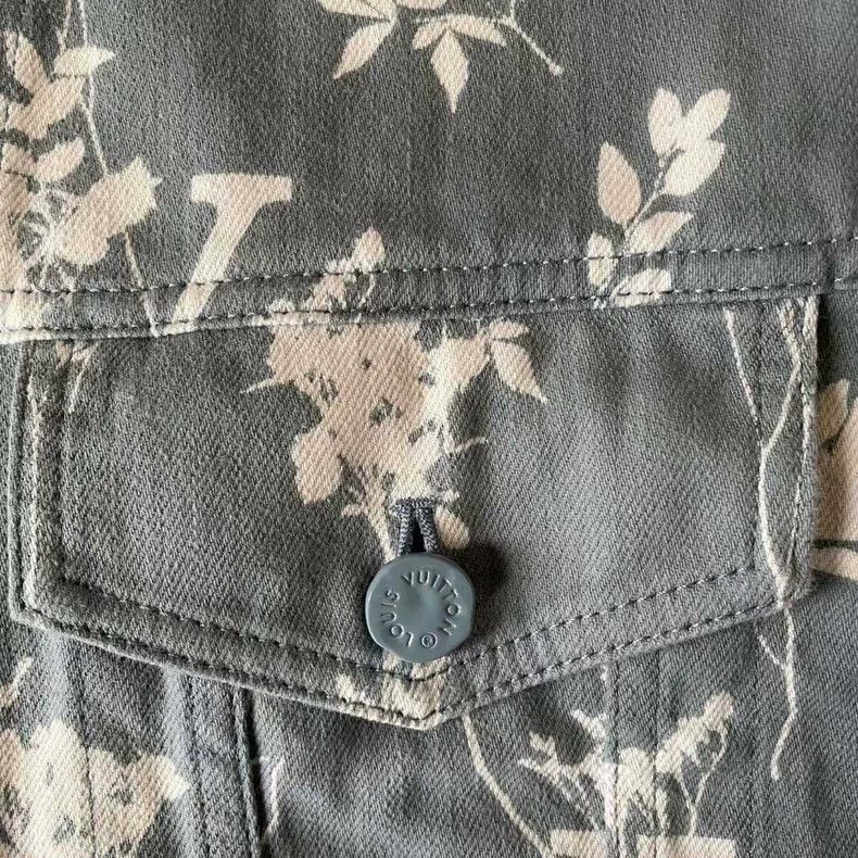 Louis Vuitton Louis Vuitton Plant monogrammed single-breasted denim jack Size US M / EU 48-50 / 2 - 5 Thumbnail