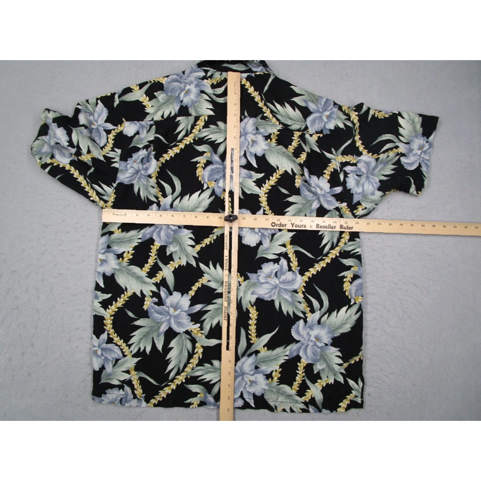 Tommy Bahama VINTAGE Tommy Bahama Shirt Mens M Black Silk Hibiscus Hawaiian Button-Up Short Sleeve Size US M / EU 48-50 / 2 - 5 Thumbnail