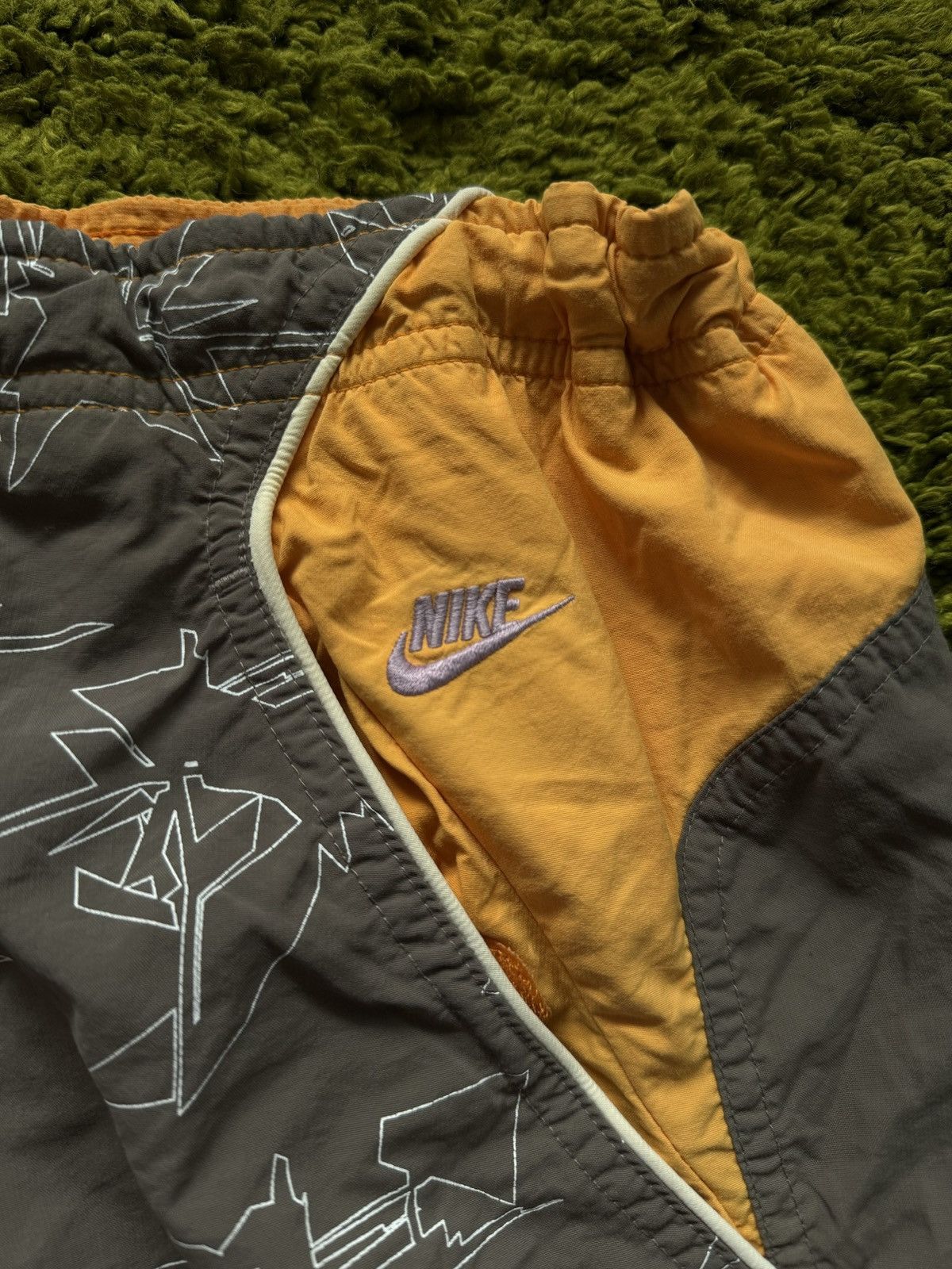 Nike Nike 2000s vintage cargo shorts Y2K Size US 34 / EU 50 - 4 Thumbnail
