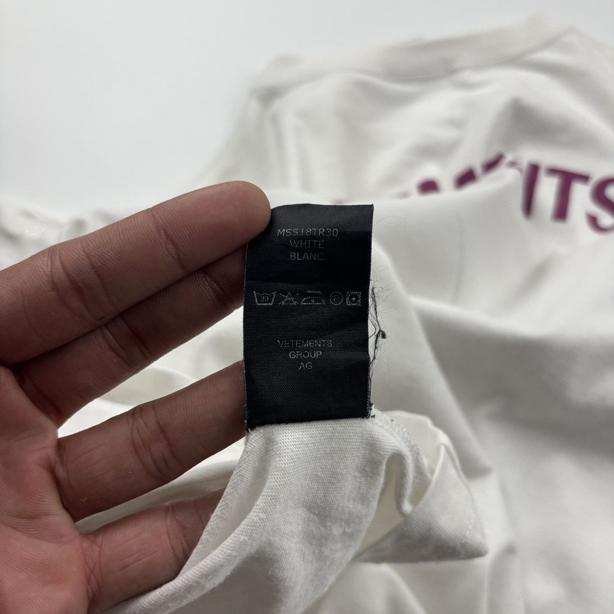 Vetements Vetements Staff Shirt Size US XS / EU 42 / 0 - 10 Thumbnail