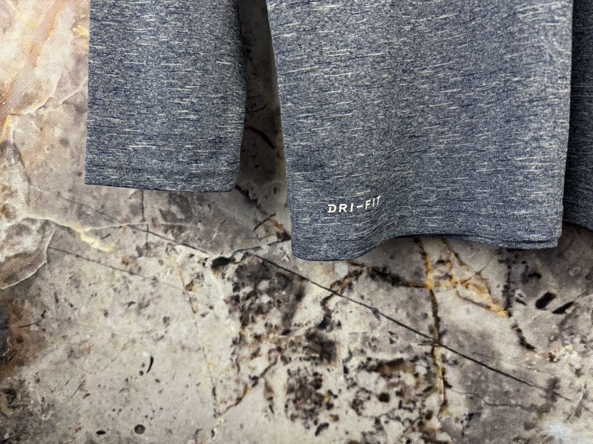 Nike Nike Dri-FIT Long Sleeve Running Shirt Grey Athletic Size M Size US M / EU 48-50 / 2 - 4 Thumbnail